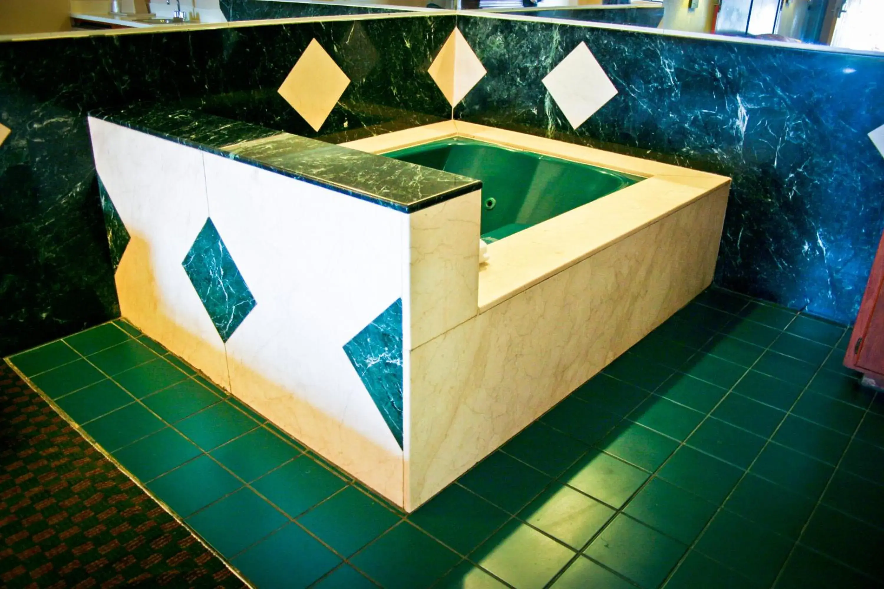 Spa and wellness centre/facilities in La Mirage Inn LAX Airport Spa and wellness centre/facilities in La Mirage Inn LAX Airport