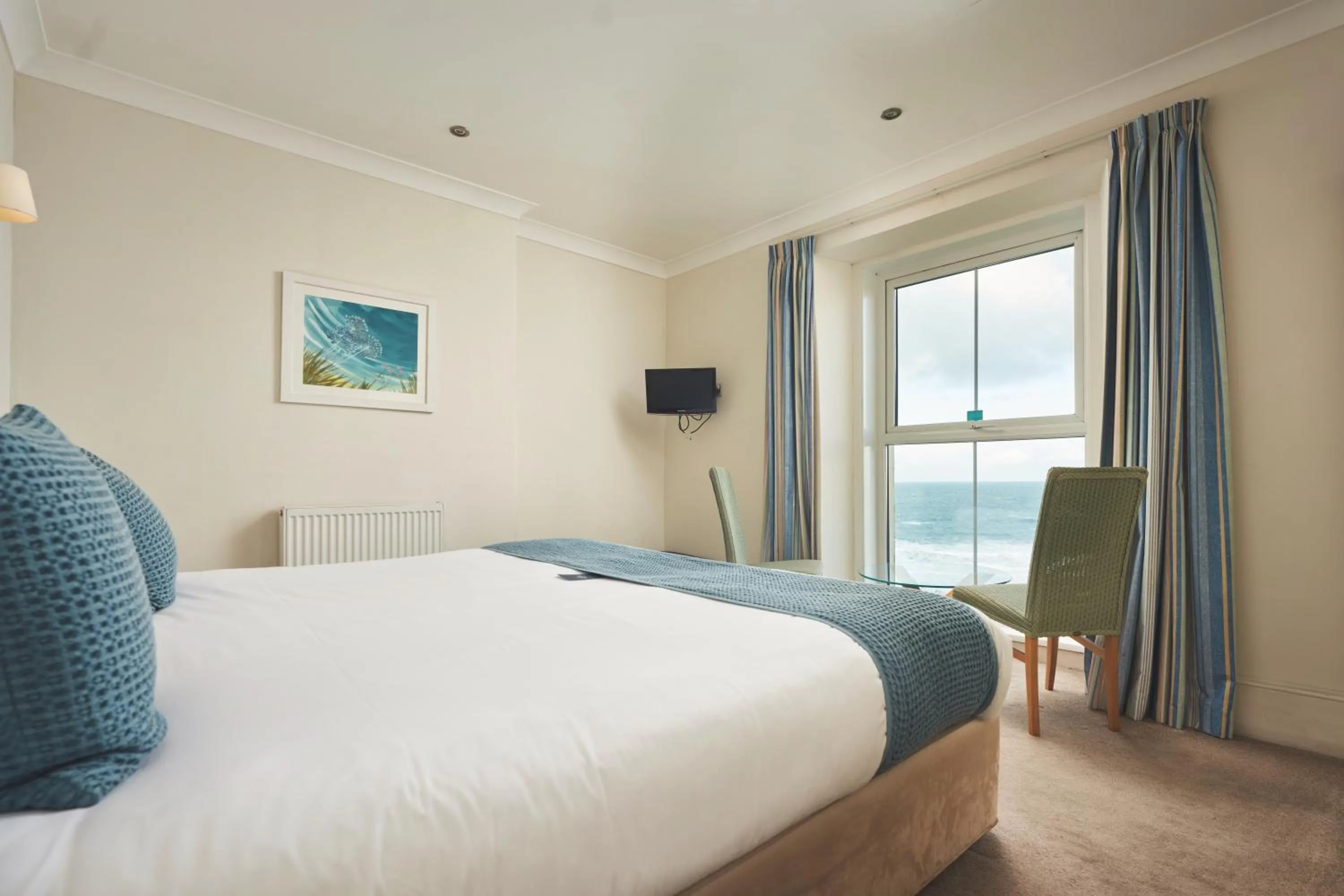 Photo of the whole room, Bed in Great Western