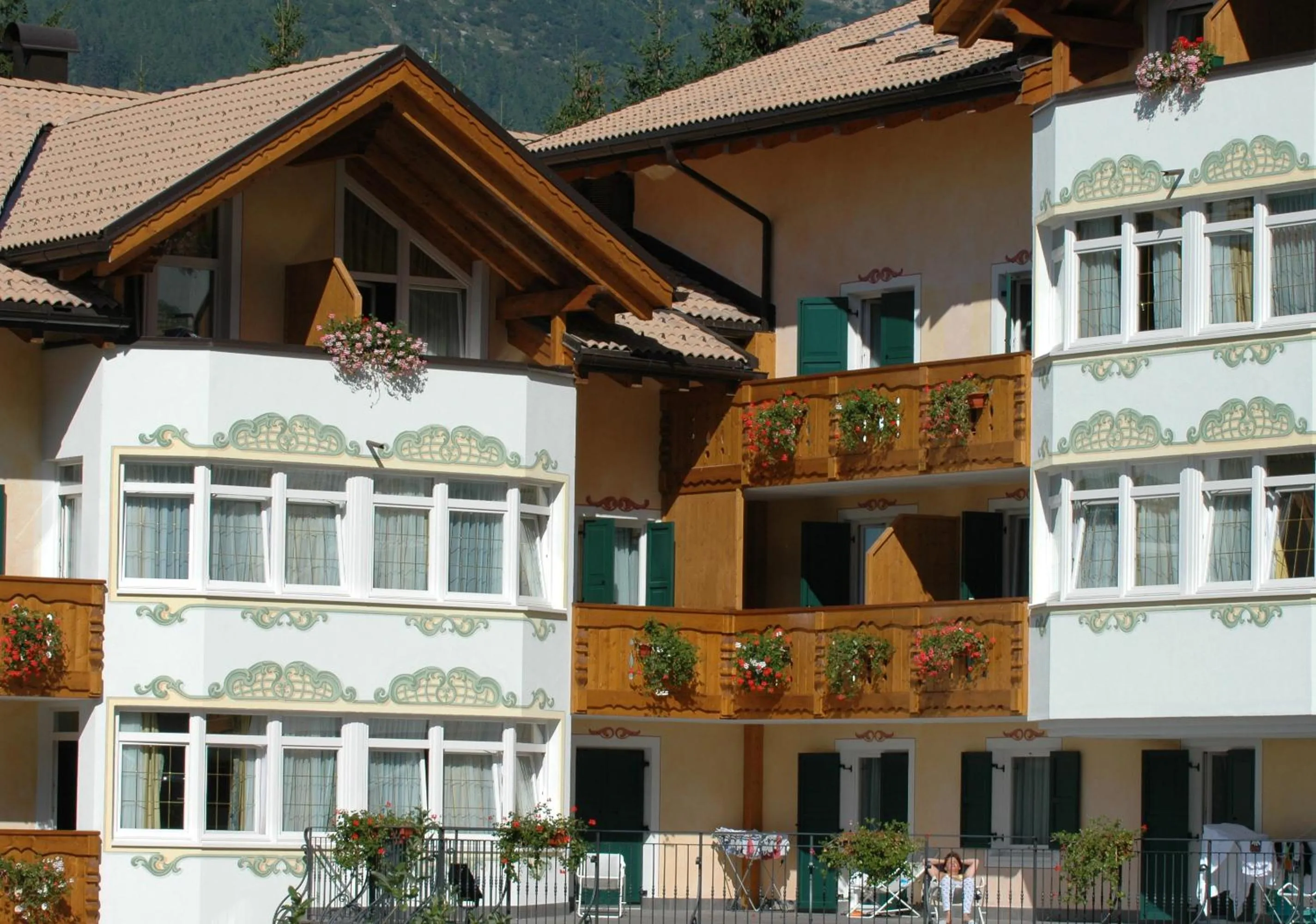 Property building in Residence Pez Gajard