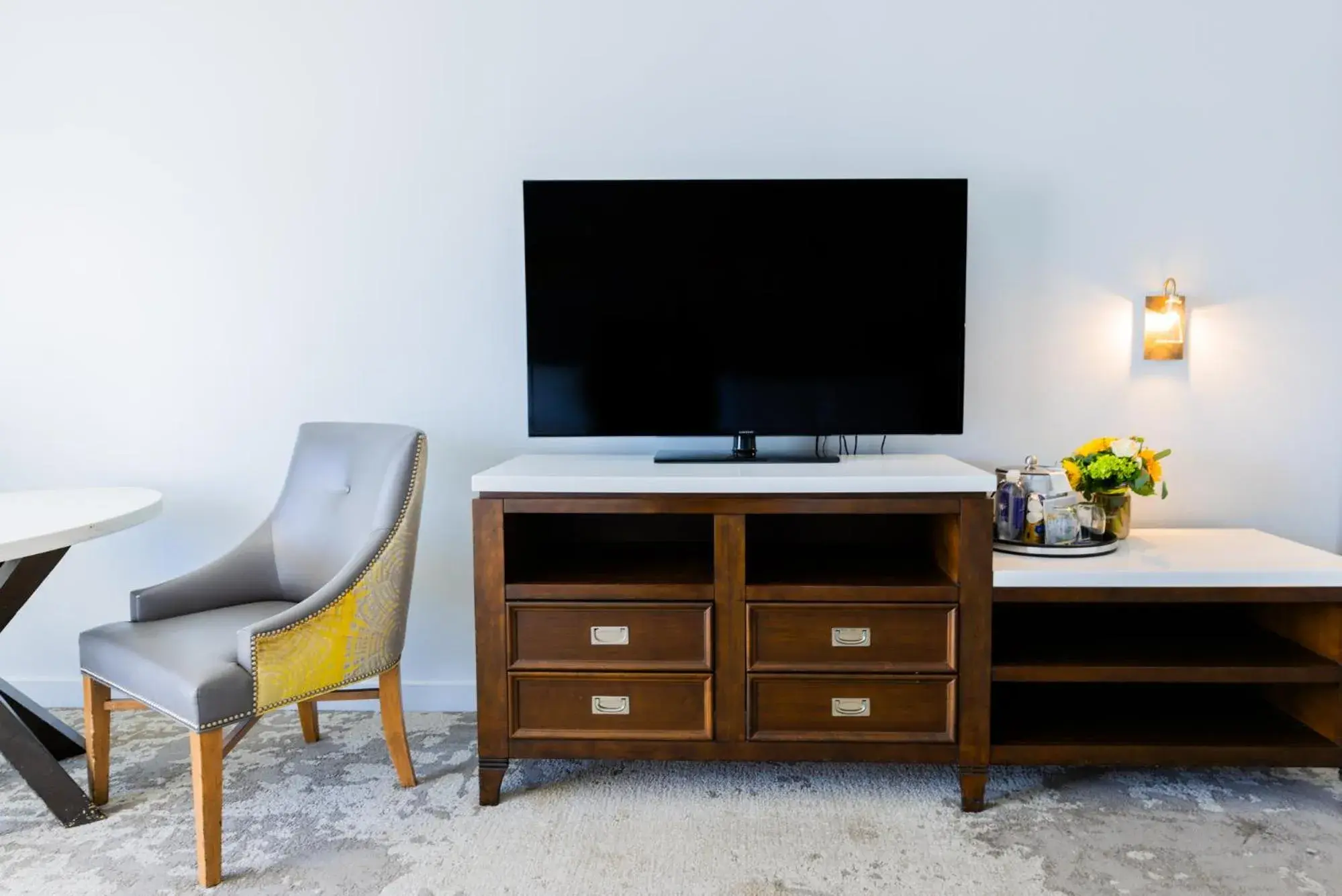 TV and multimedia in Lakehouse Resort TV and multimedia in Lakehouse Resort