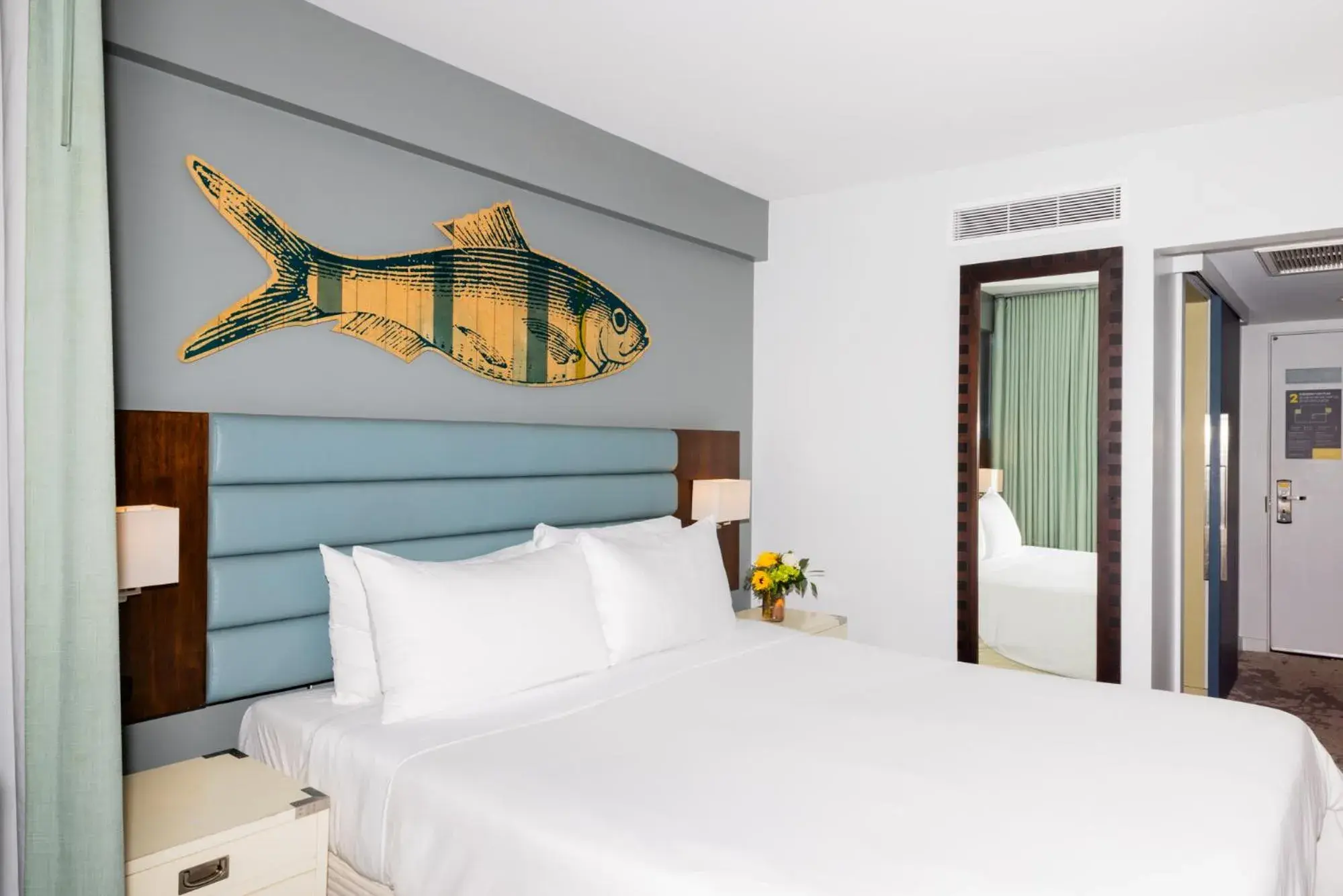 Bed in Lakehouse Resort Bed in Lakehouse Resort