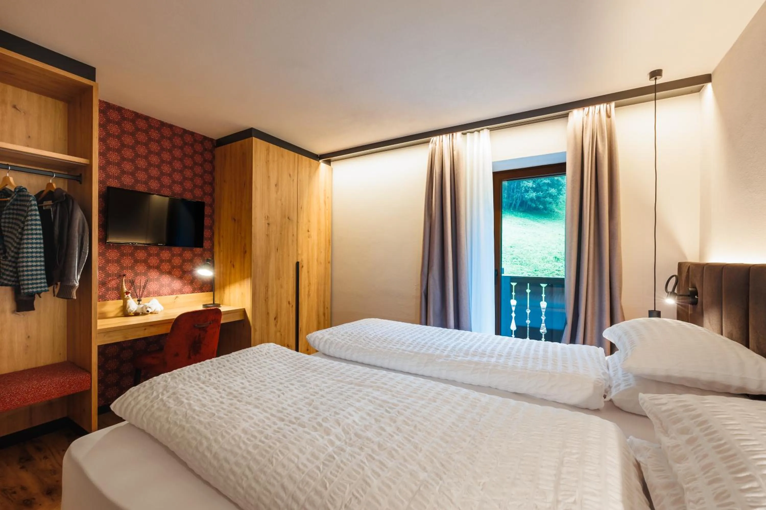 Bedroom, Bed in Hotel Vioz