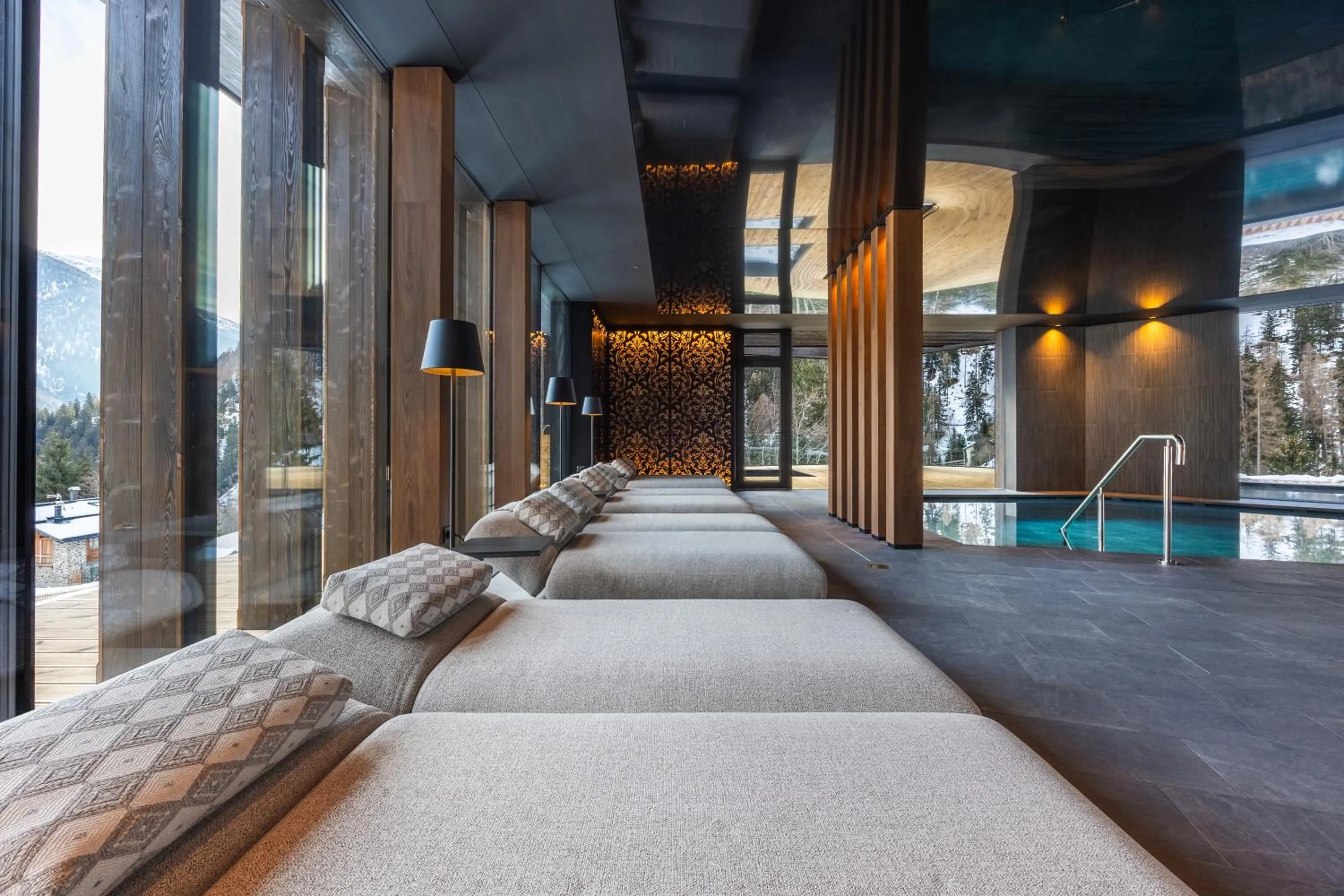 Pool view in Hotel Vioz