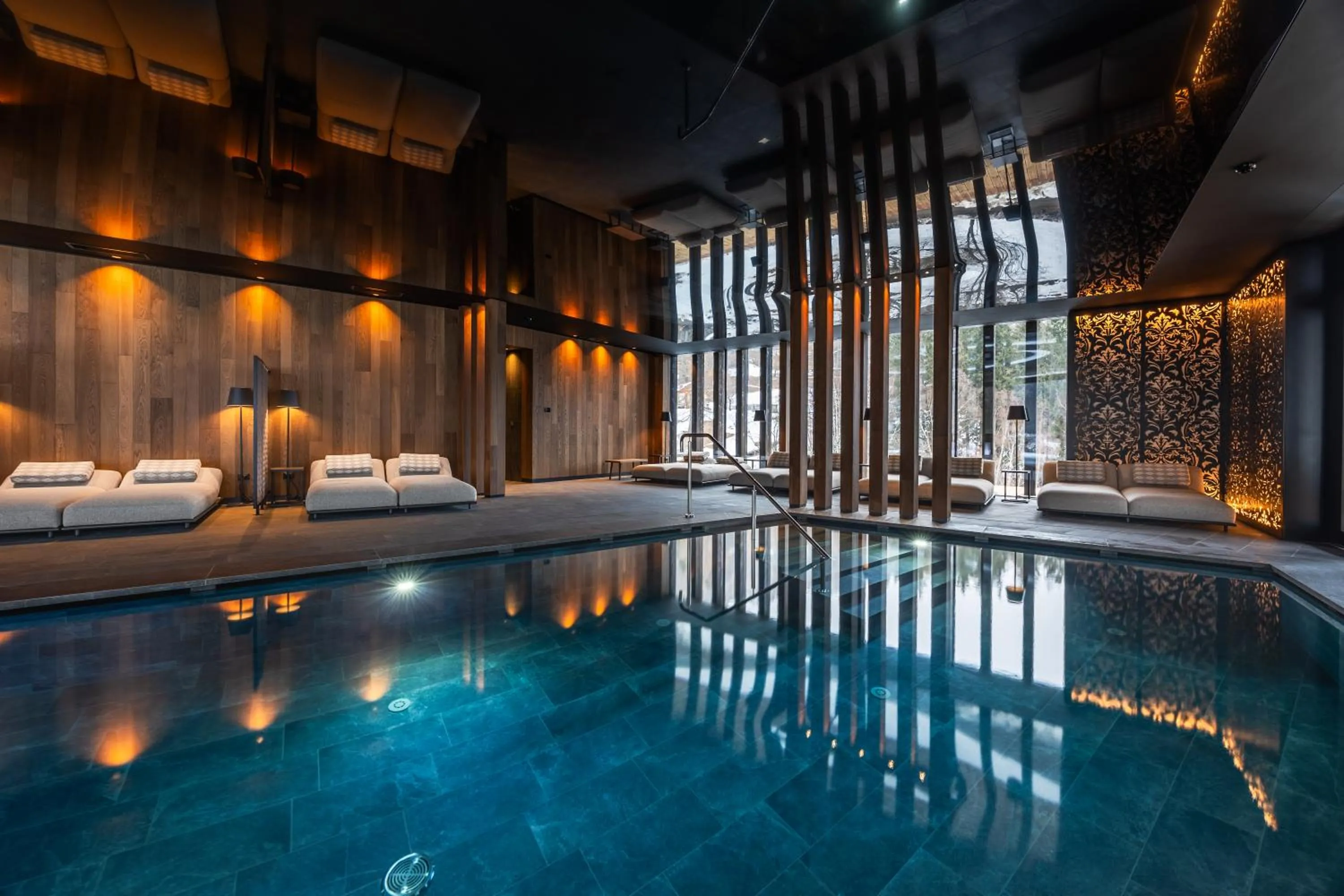 Pool view in Hotel Vioz