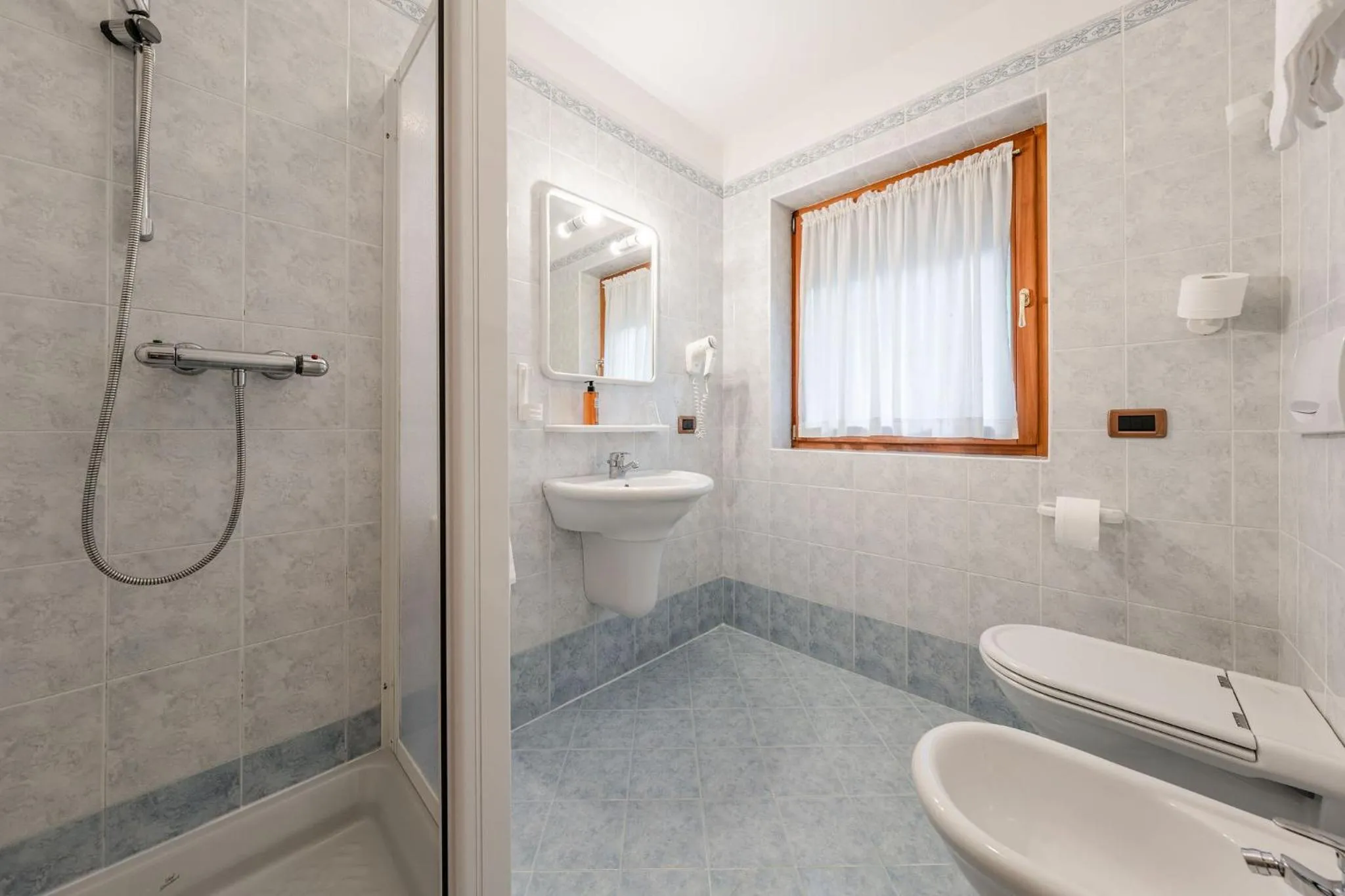 Bathroom in Hotel Vioz