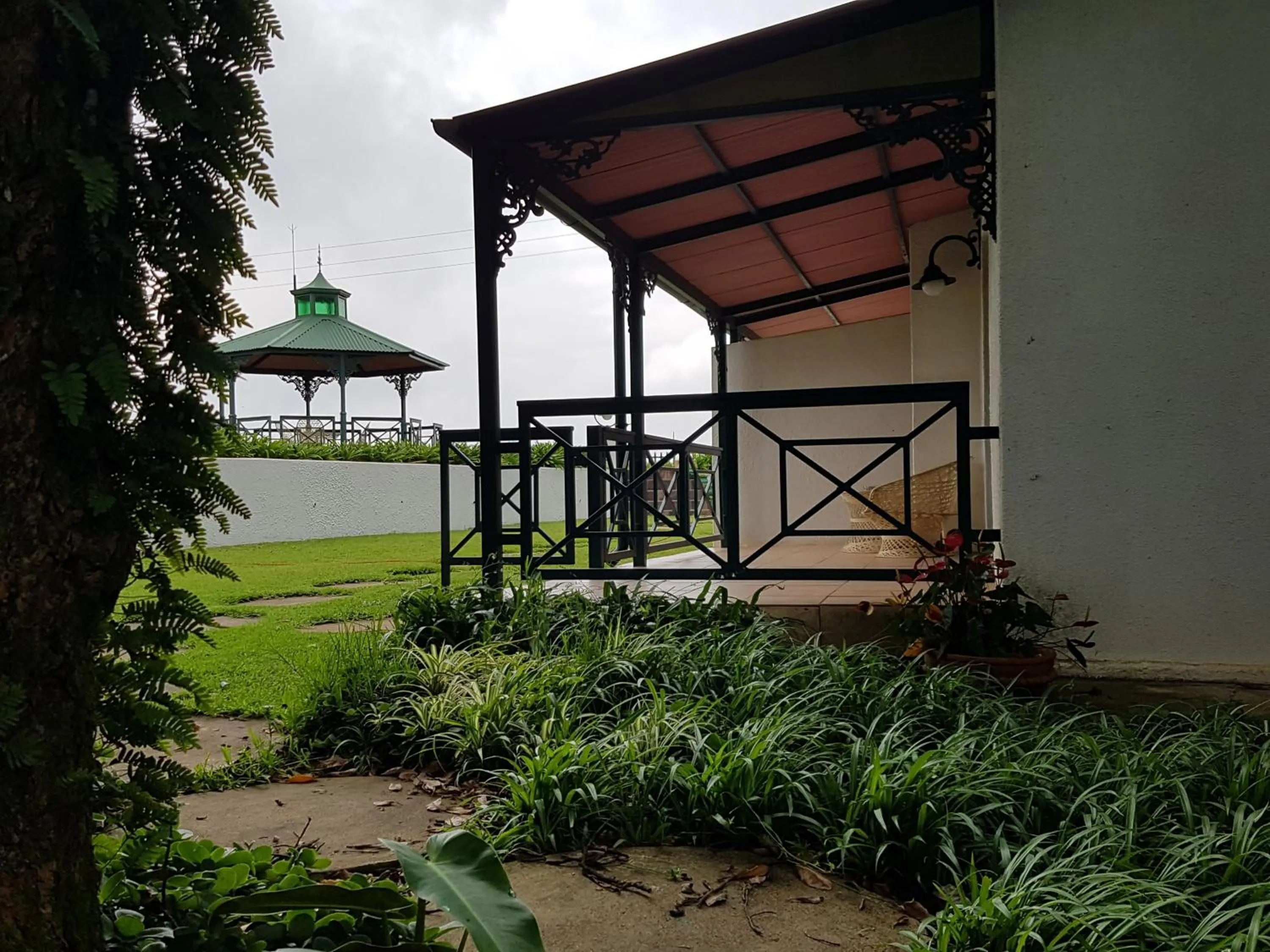 Garden view in Sherwood's Country House