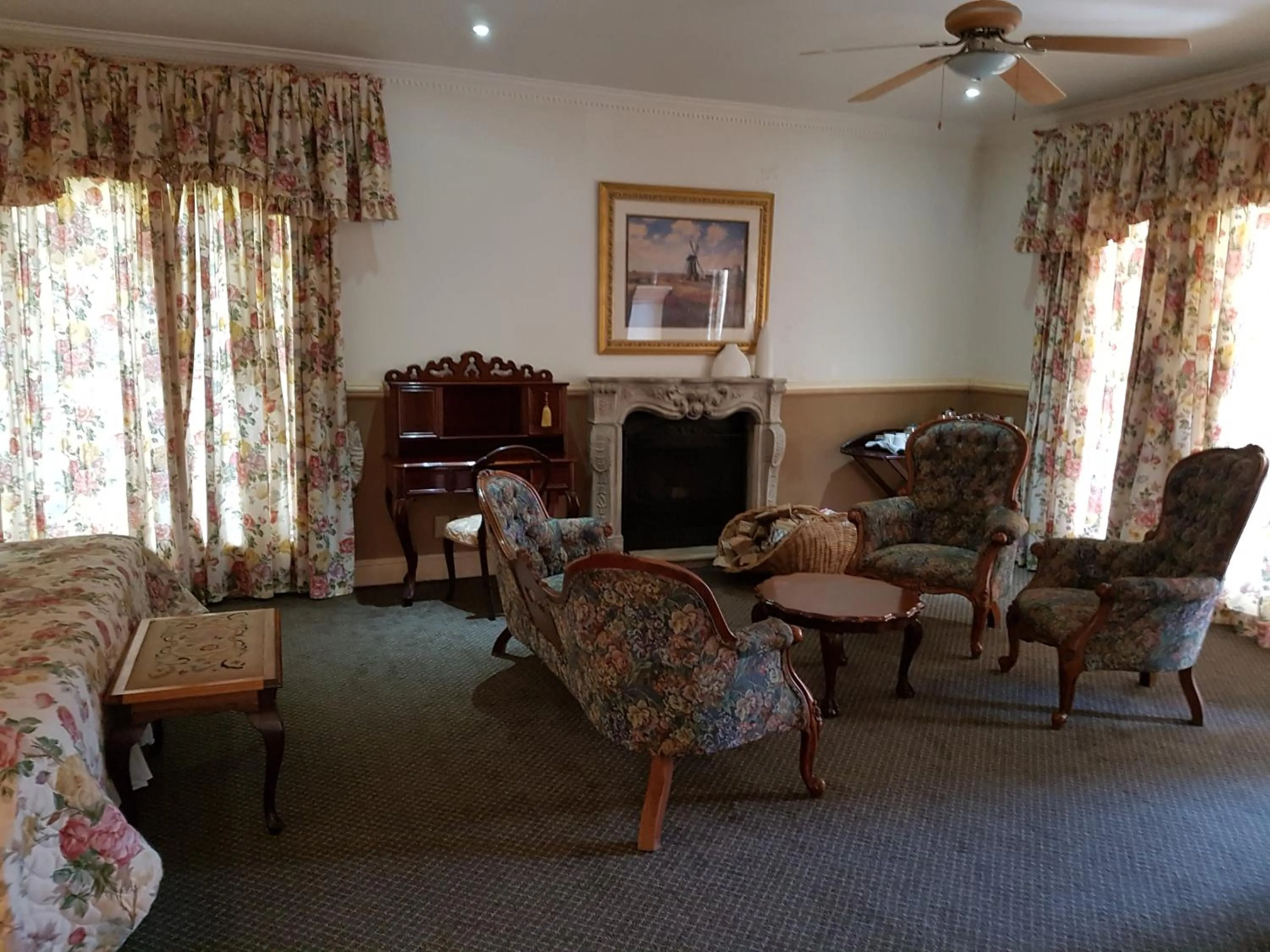 Bedroom in Sherwood's Country House