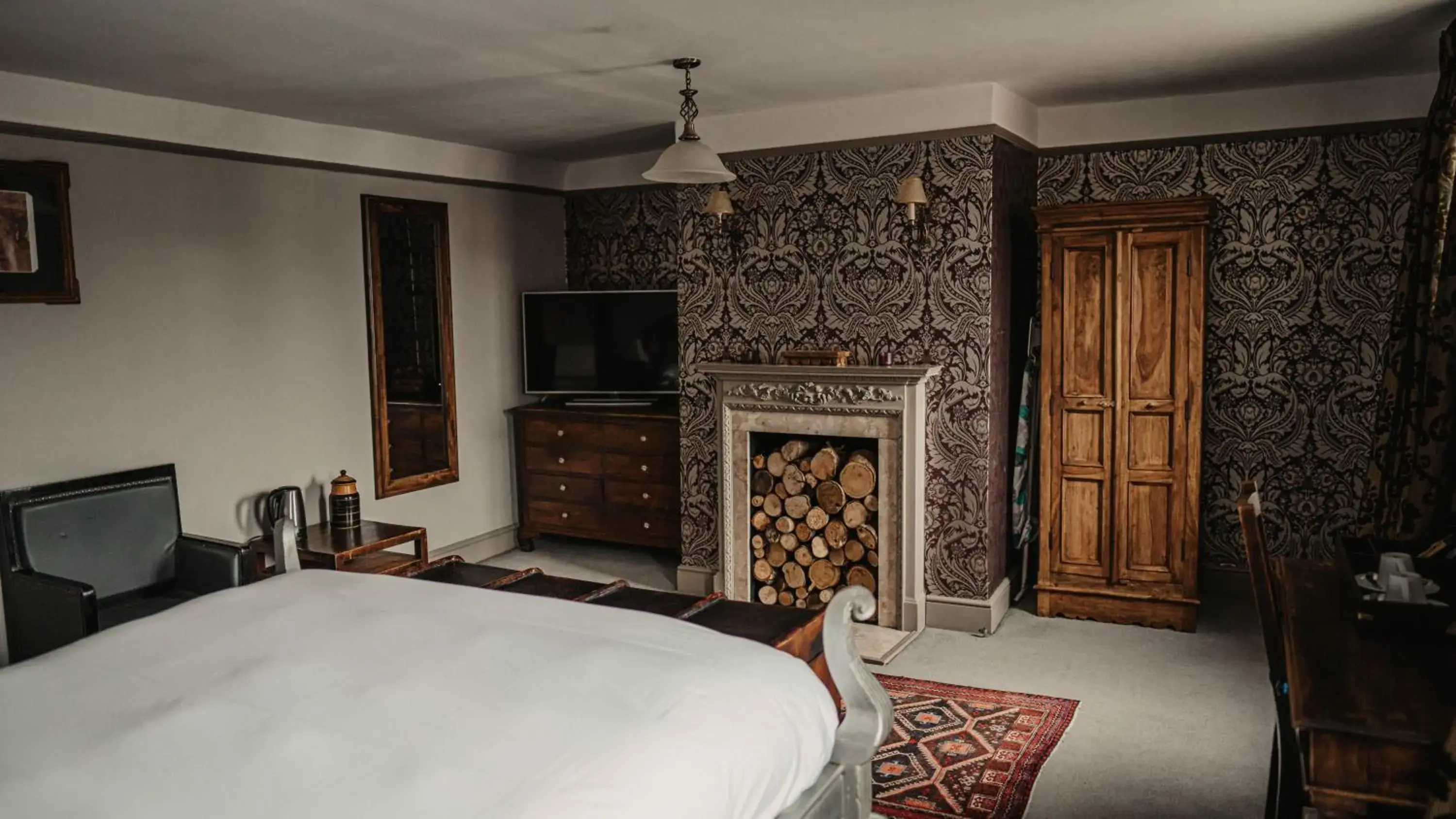 Bedroom, Bed in Elephant Hotel Bedroom, Bed in Elephant Hotel
