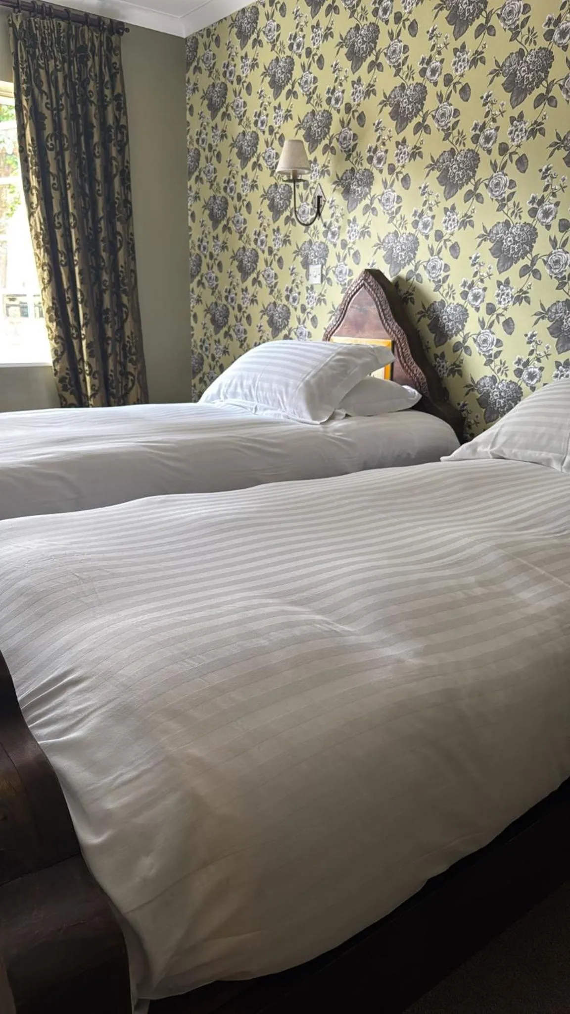 Bedroom, Bed in Elephant Hotel