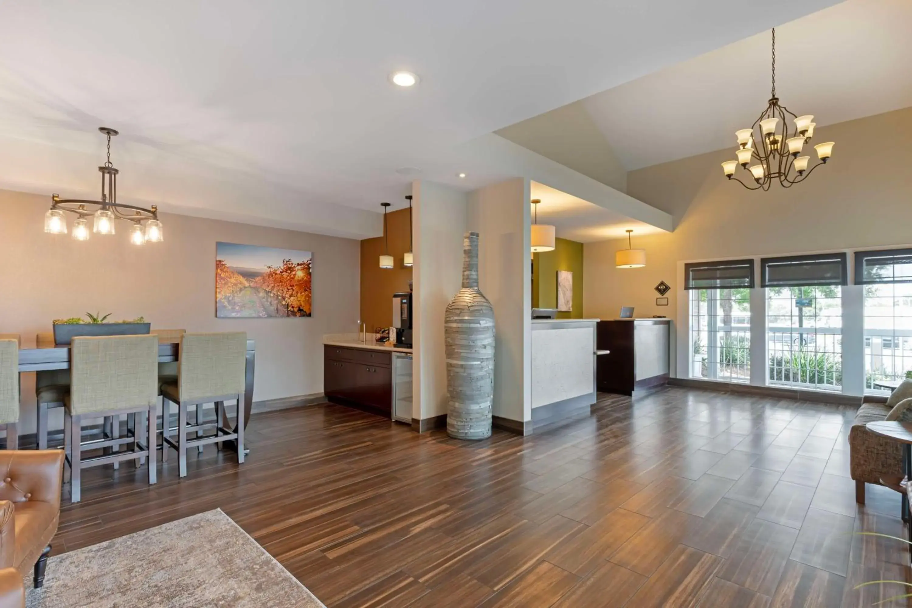 Lobby or reception in Best Western Plus Inn at the Vines Lobby or reception in Best Western Plus Inn at the Vines