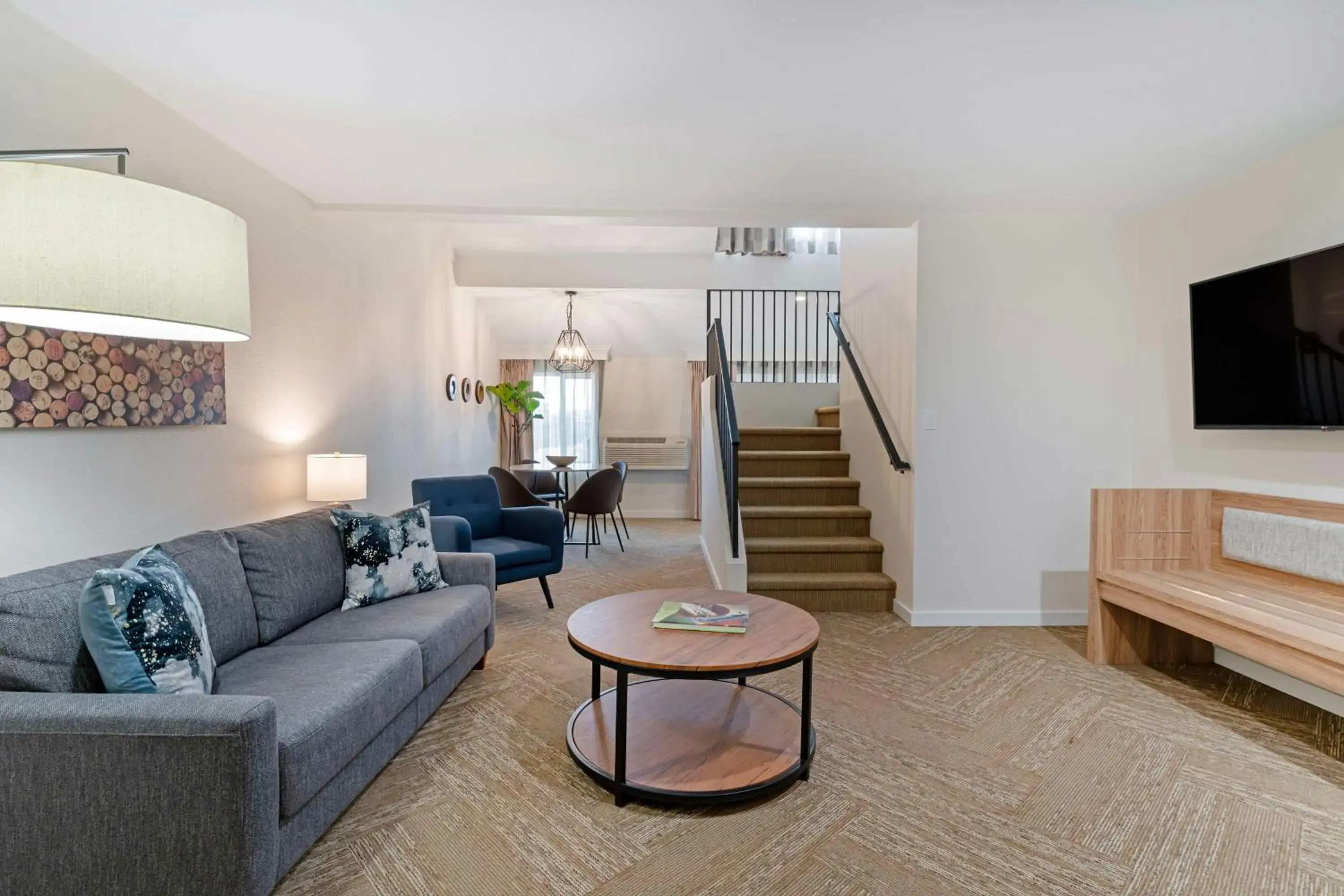 Photo of the whole room in Best Western Plus Inn at the Vines Photo of the whole room in Best Western Plus Inn at the Vines