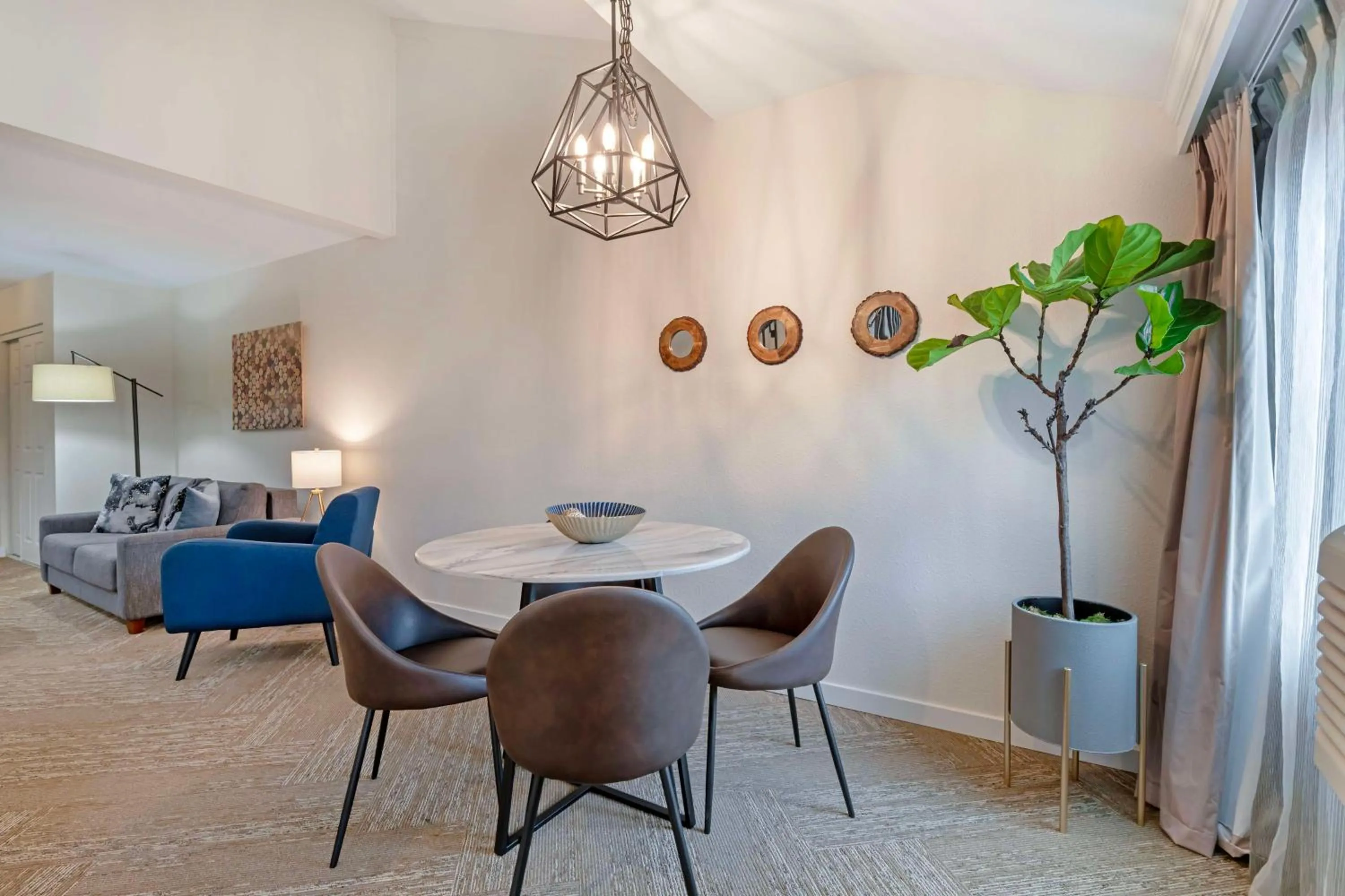 Photo of the whole room in Best Western Plus Inn at the Vines