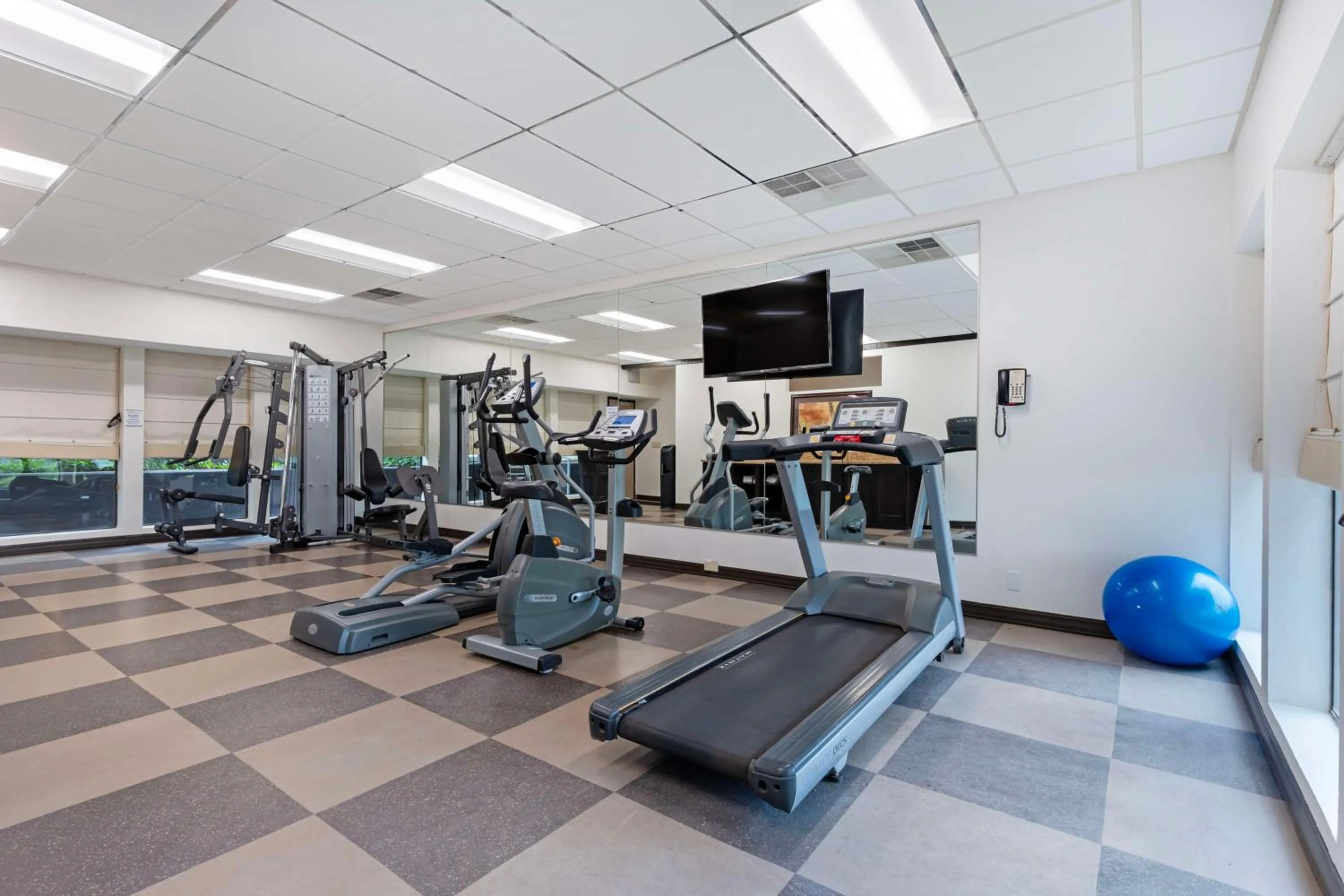 Fitness centre/facilities in Best Western Plus Inn at the Vines