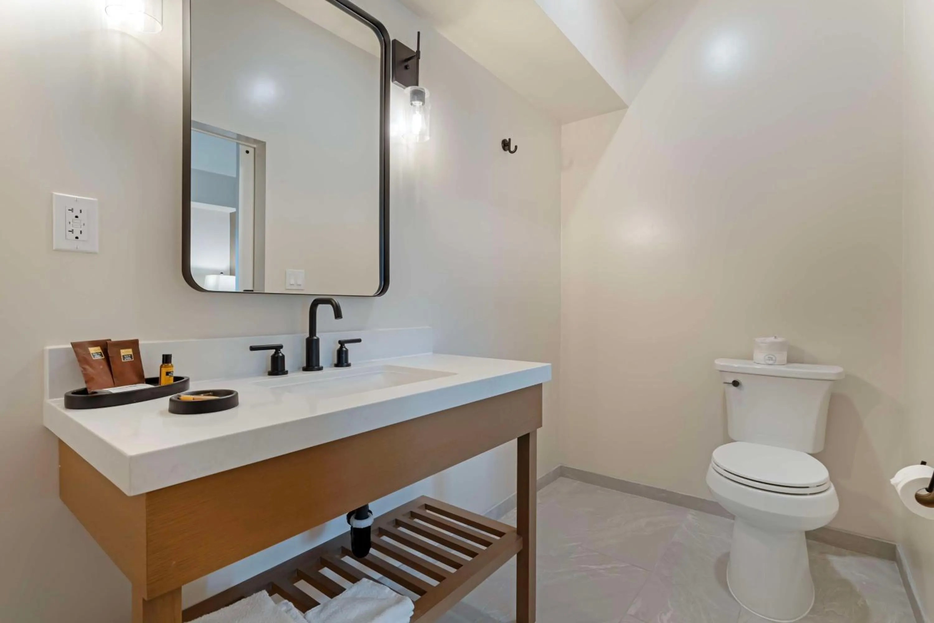 Bathroom in Best Western Plus Inn at the Vines