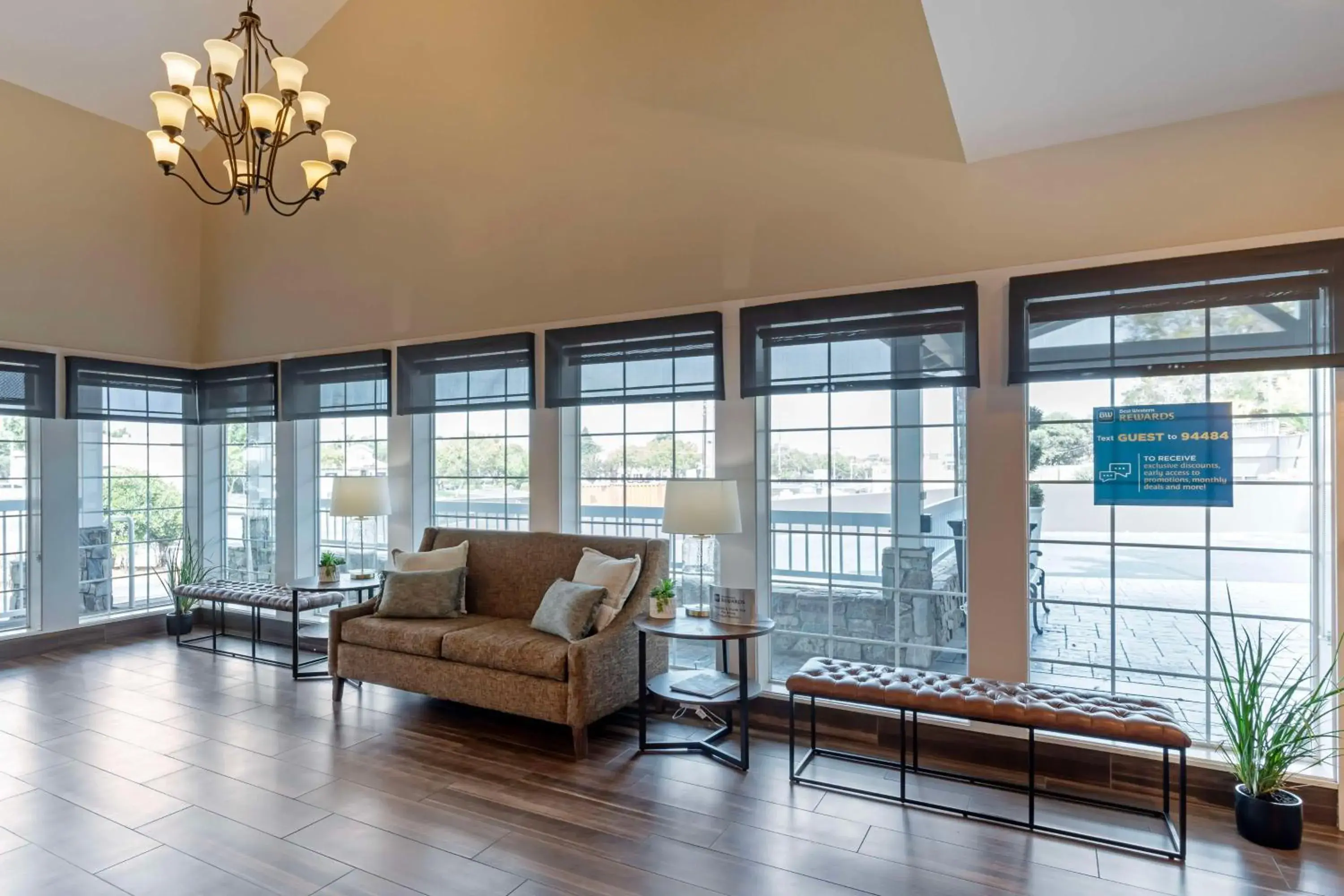 Lobby or reception in Best Western Plus Inn at the Vines Lobby or reception in Best Western Plus Inn at the Vines