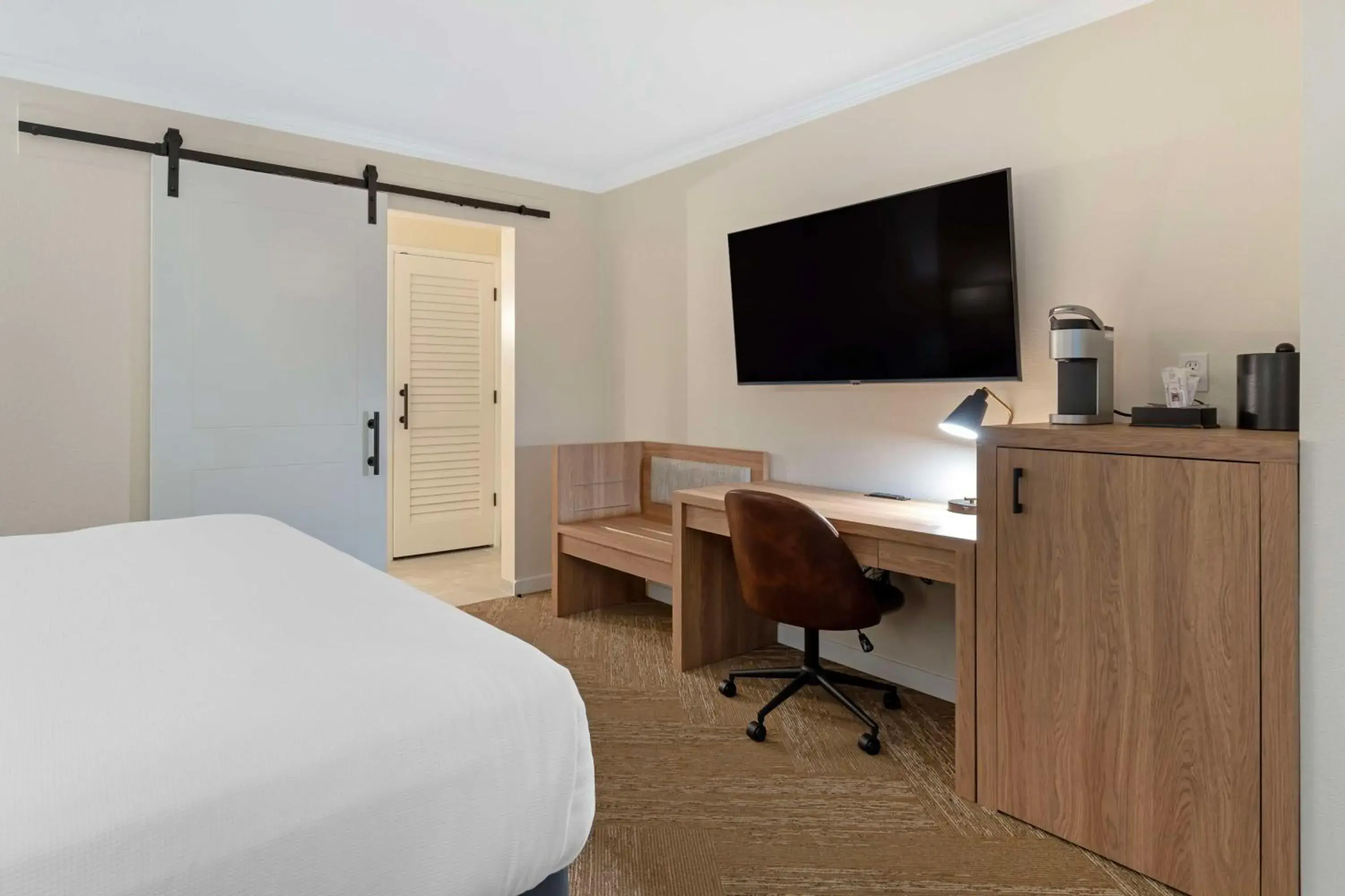 Bedroom, Bed in Best Western Plus Inn at the Vines Bedroom, Bed in Best Western Plus Inn at the Vines