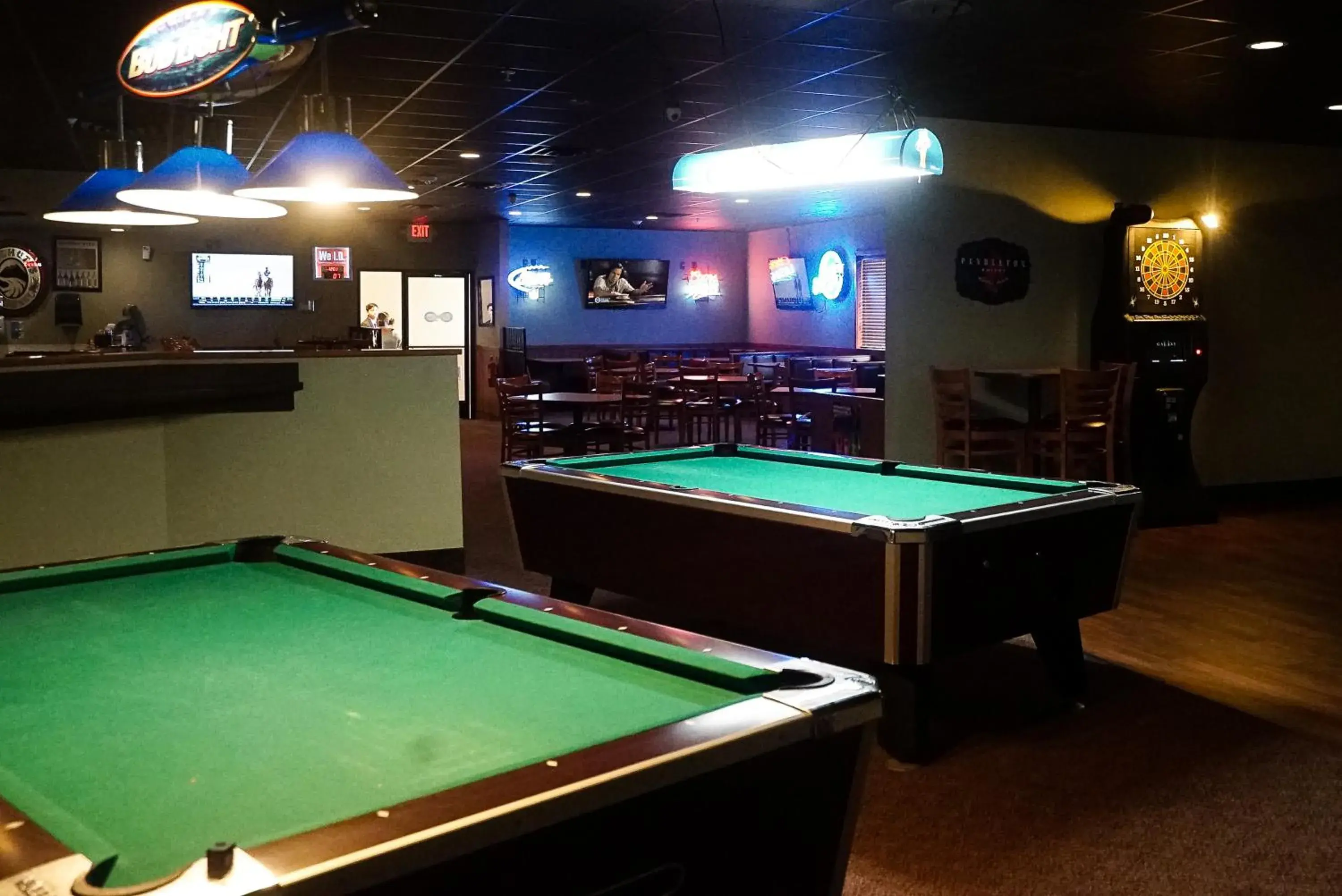 Lounge or bar in Boarders Inn & Suites by Cobblestone Hotels - Grand Island Lounge or bar in Boarders Inn & Suites by Cobblestone Hotels - Grand Island