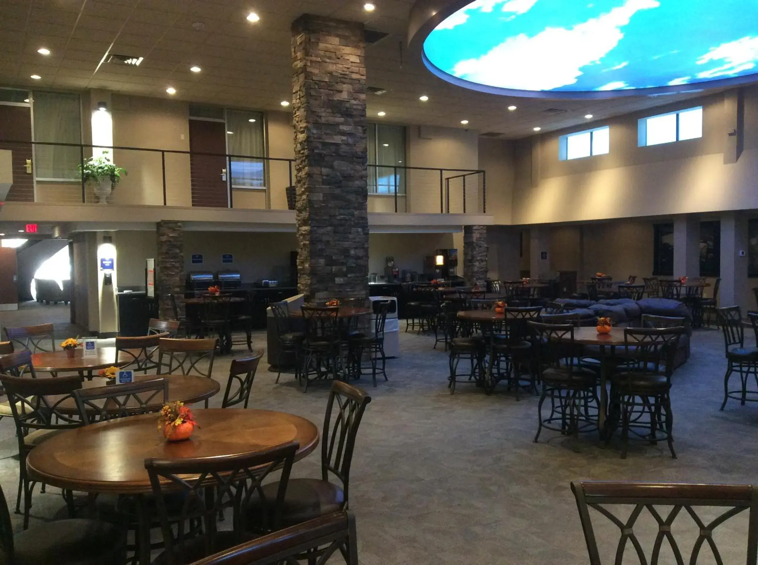 Lobby or reception in Boarders Inn & Suites by Cobblestone Hotels - Grand Island Lobby or reception in Boarders Inn & Suites by Cobblestone Hotels - Grand Island