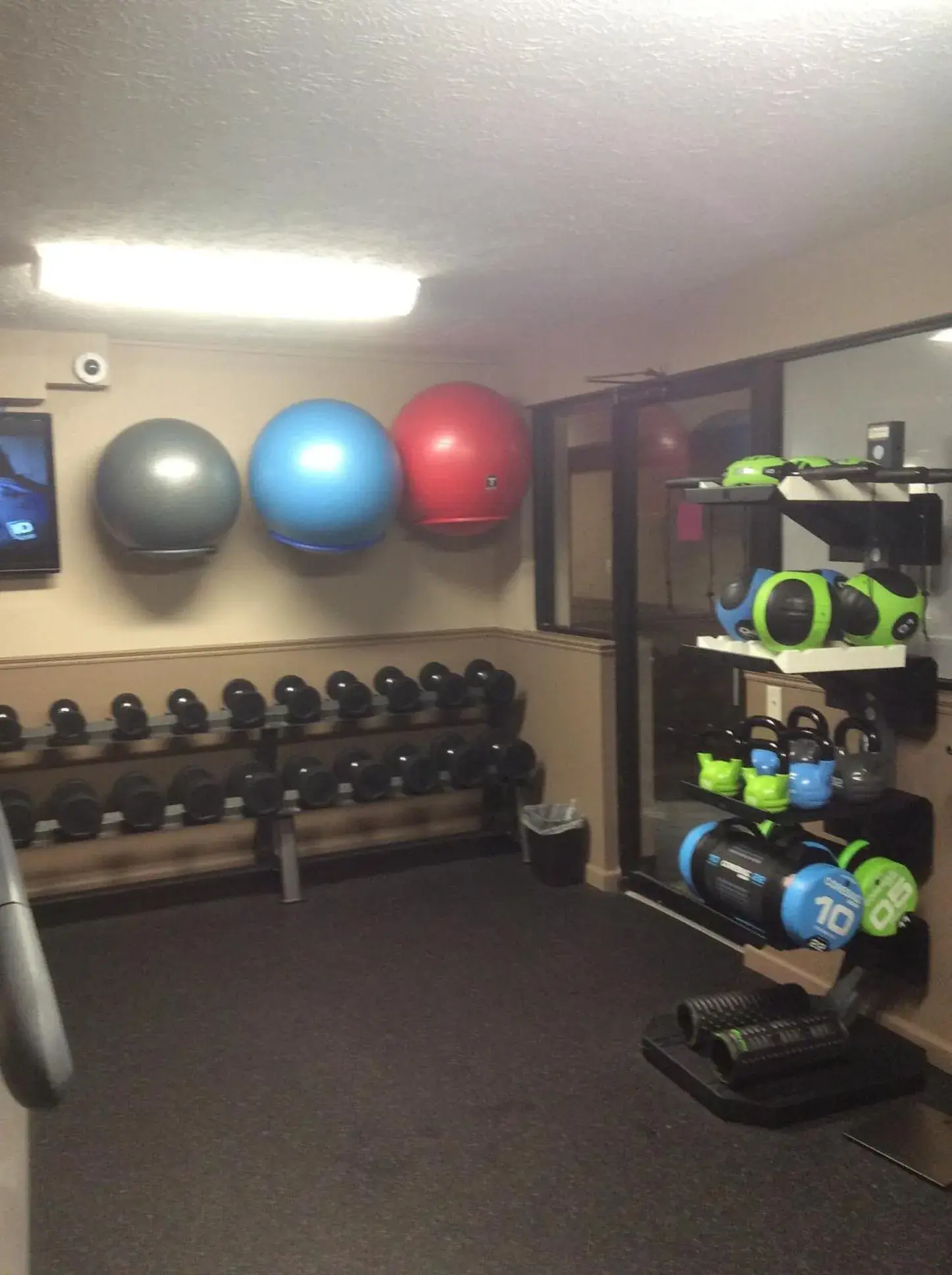 Fitness centre/facilities in Boarders Inn & Suites by Cobblestone Hotels - Grand Island Fitness centre/facilities in Boarders Inn & Suites by Cobblestone Hotels - Grand Island