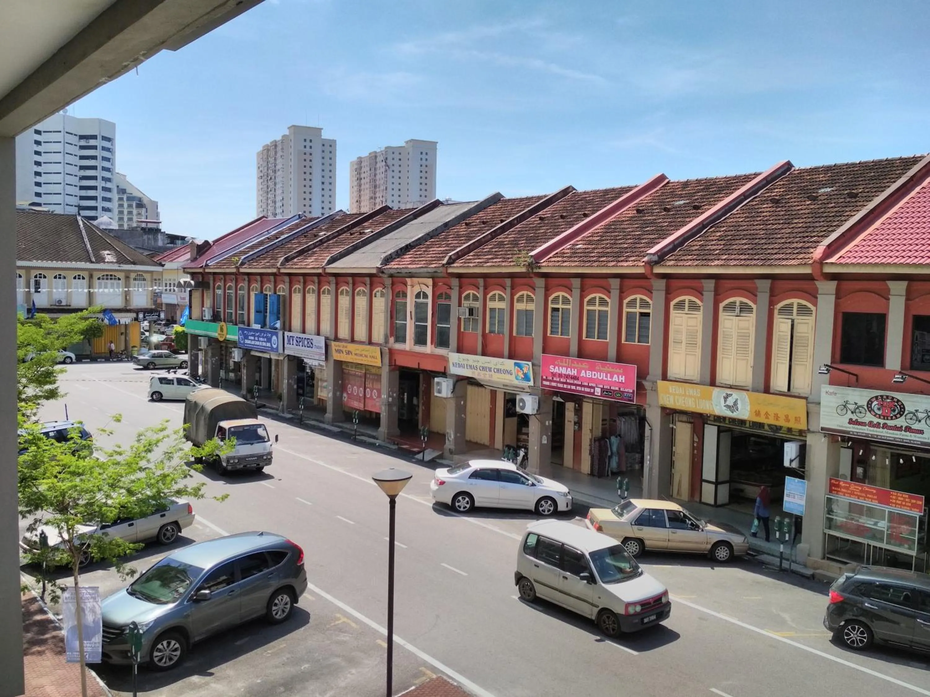 City view in Classy Studio Apartment (KBCP)