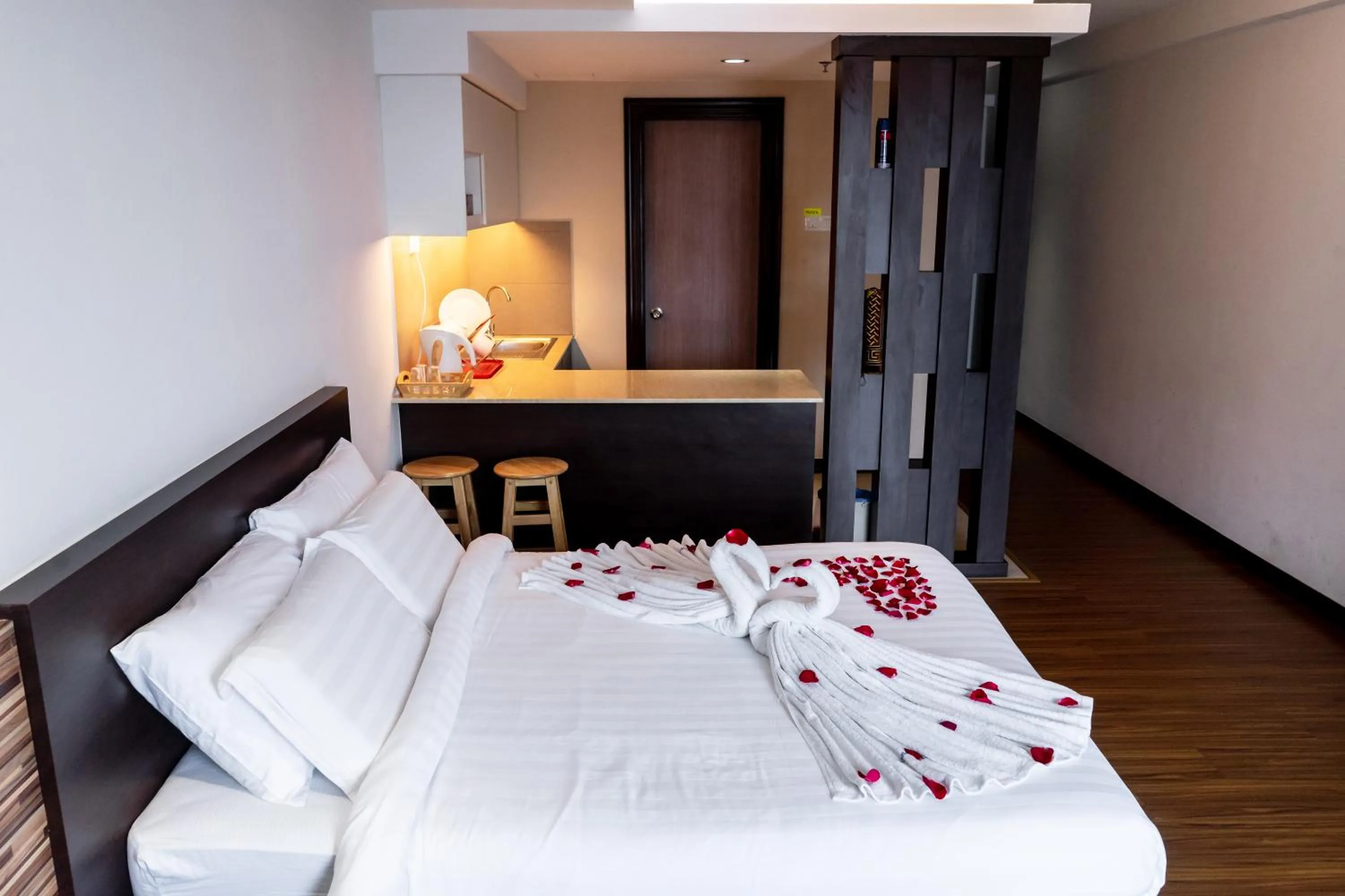 Bedroom, Bed in Classy Studio Apartment (KBCP)