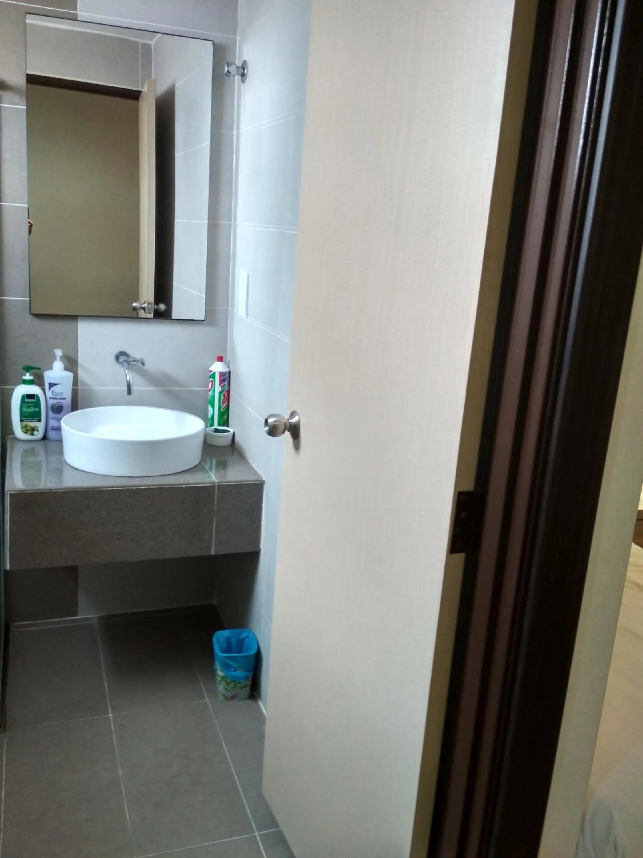 Bathroom in Classy Studio Apartment (KBCP)
