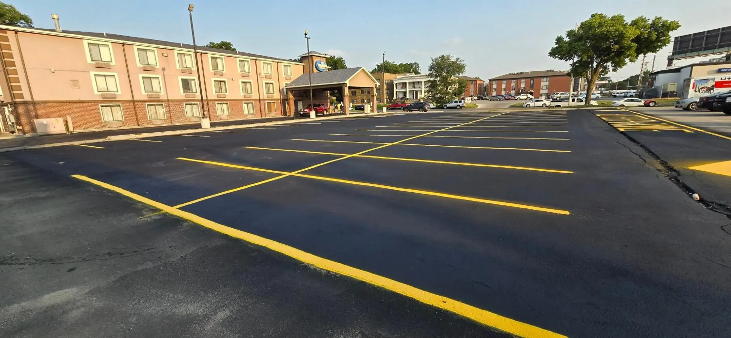 Property building in TownHouse Extended Stay Hotel Downtown Property building in TownHouse Extended Stay Hotel Downtown