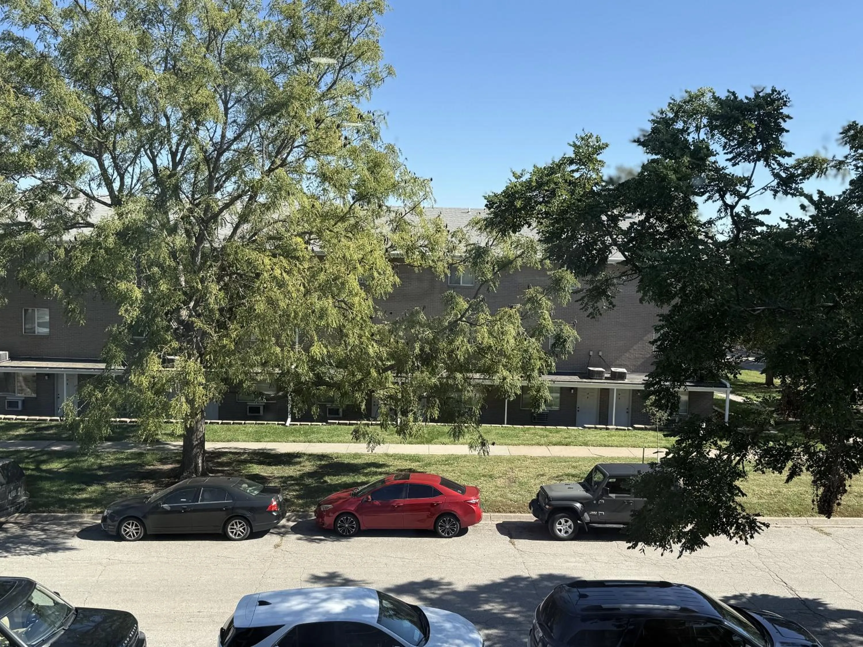 Quiet street view in TownHouse Extended Stay Hotel Downtown