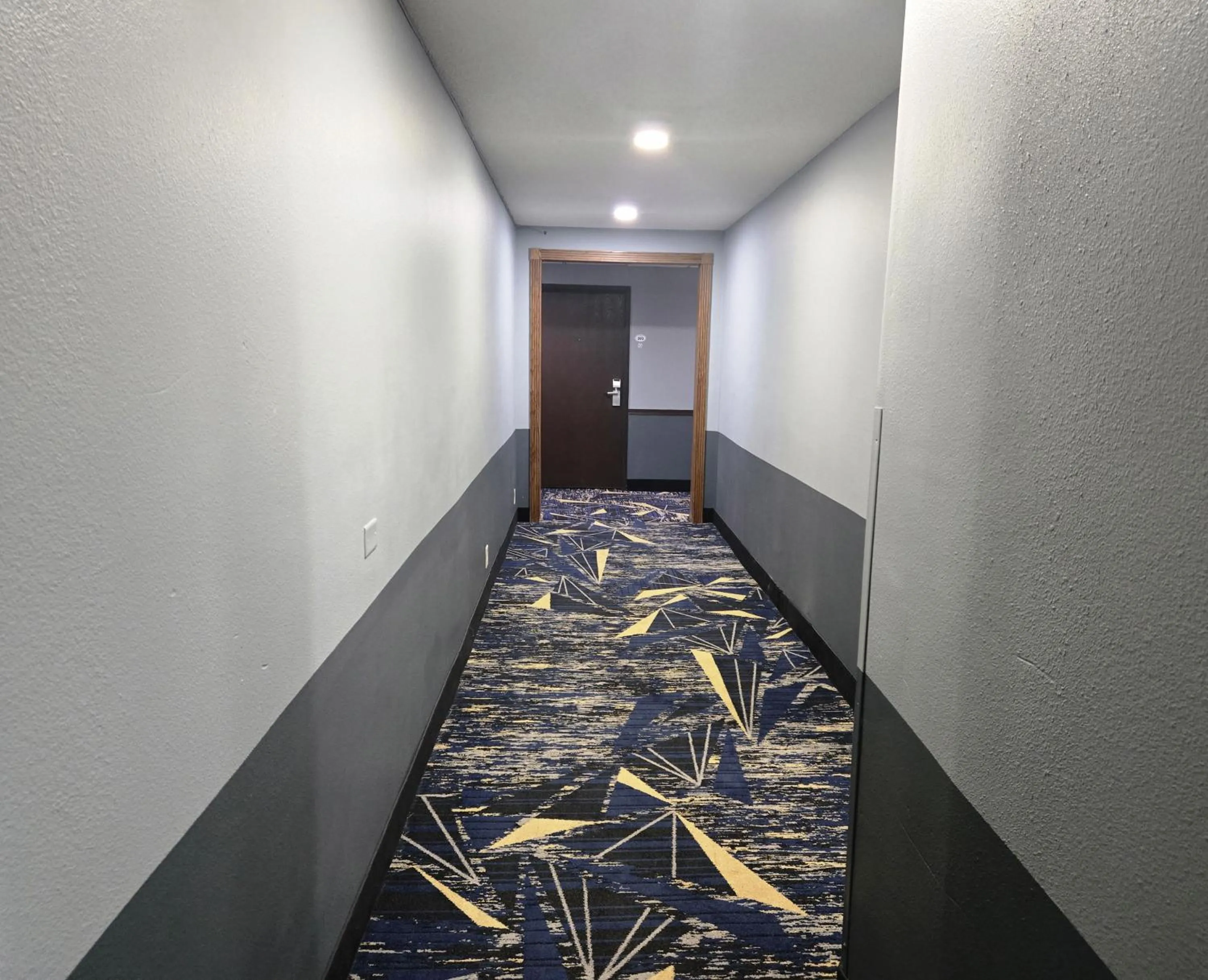 Property building in TownHouse Extended Stay Hotel Downtown