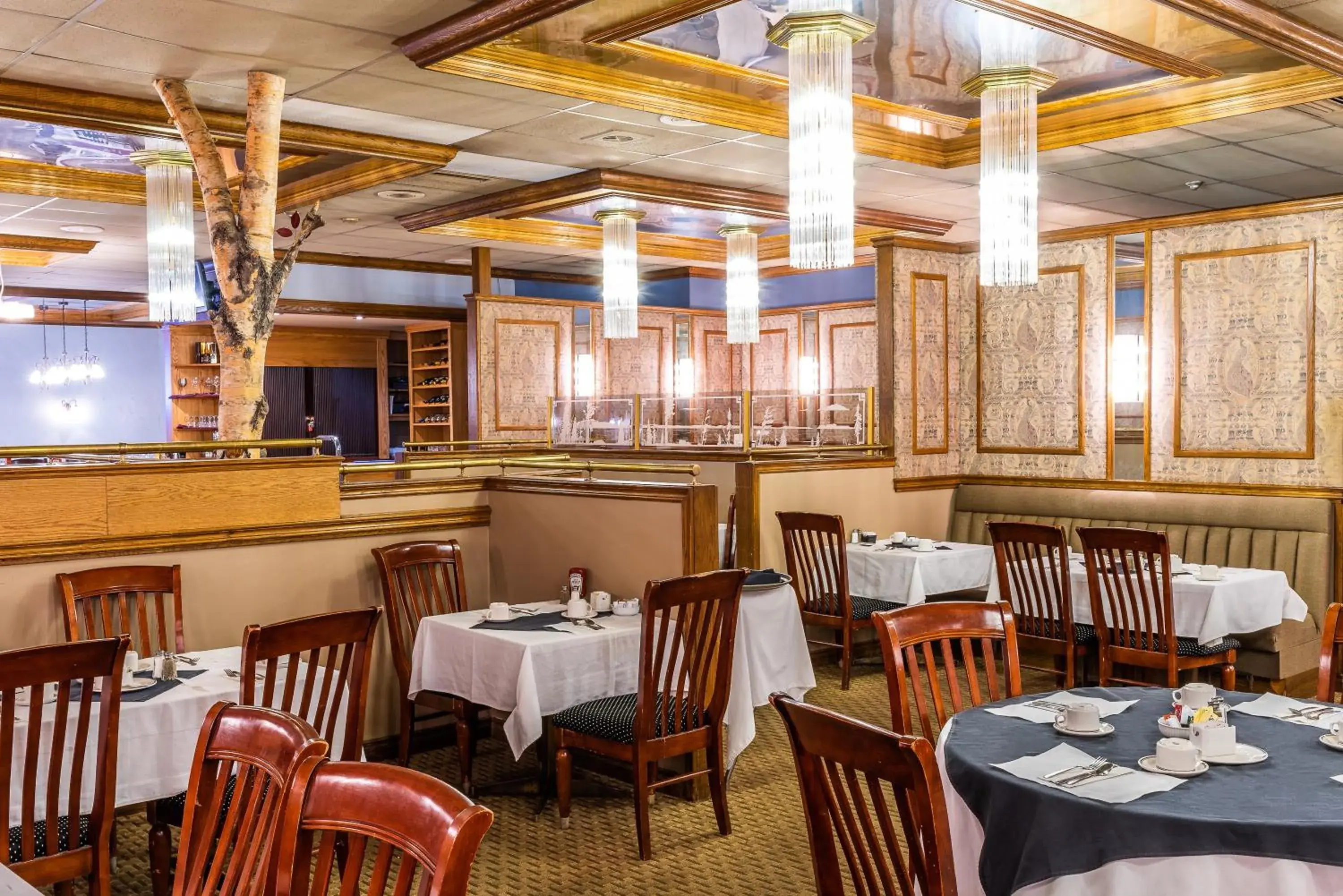 Restaurant/places to eat in Ramada by Wyndham Thunder Bay Airlane Hotel Restaurant/places to eat in Ramada by Wyndham Thunder Bay Airlane Hotel