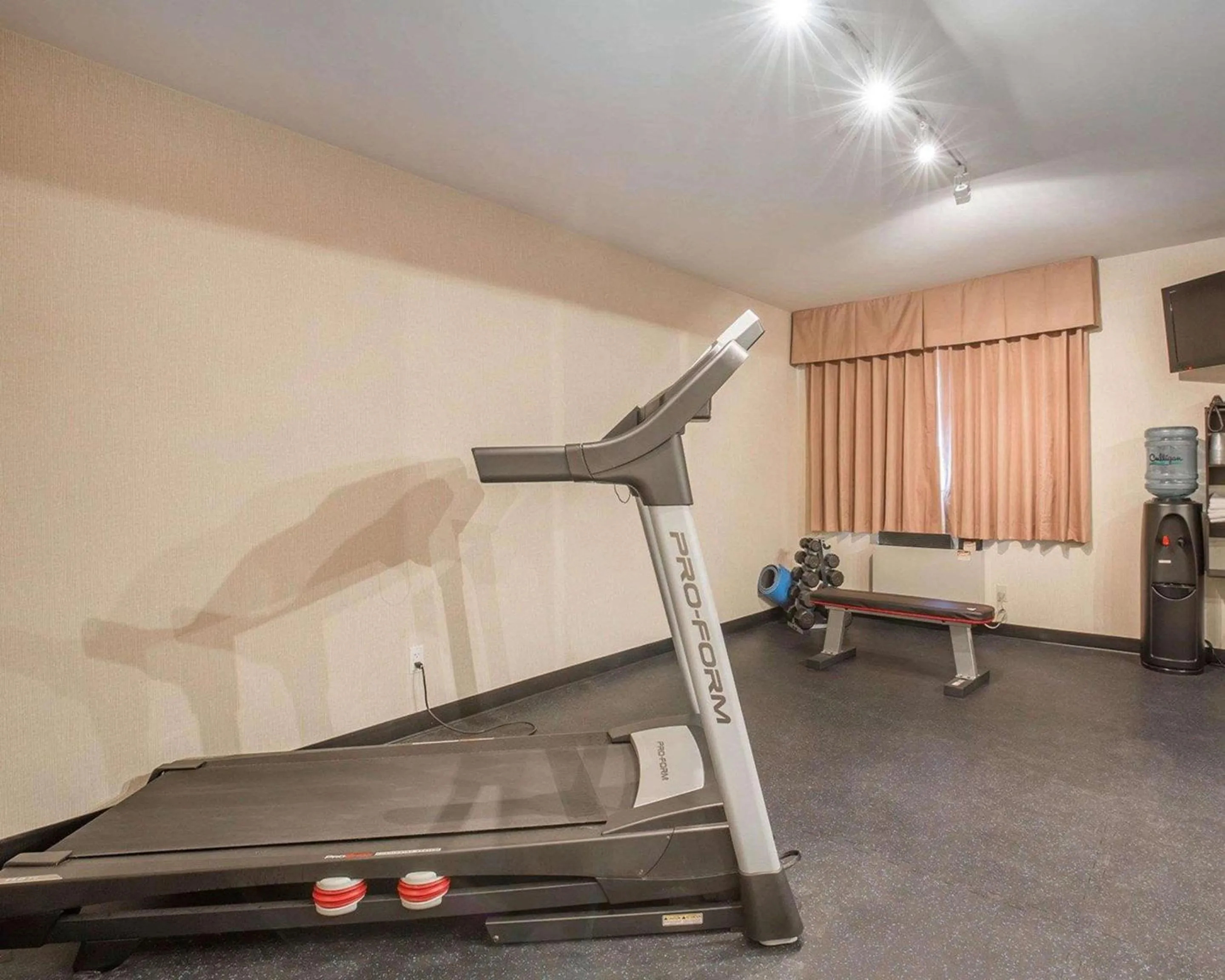 Fitness centre/facilities in Econo Lodge