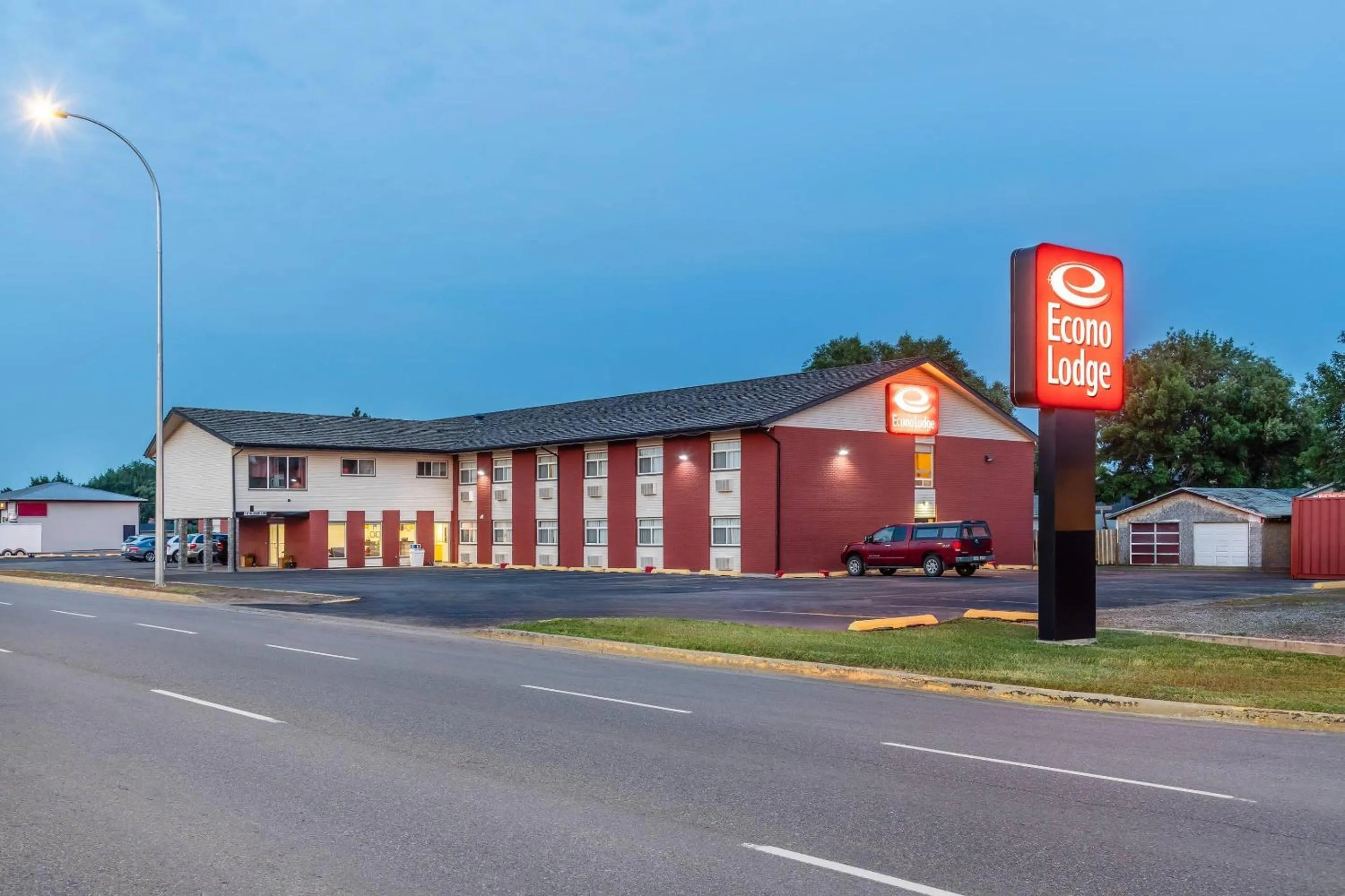 Property building in Econo Lodge
