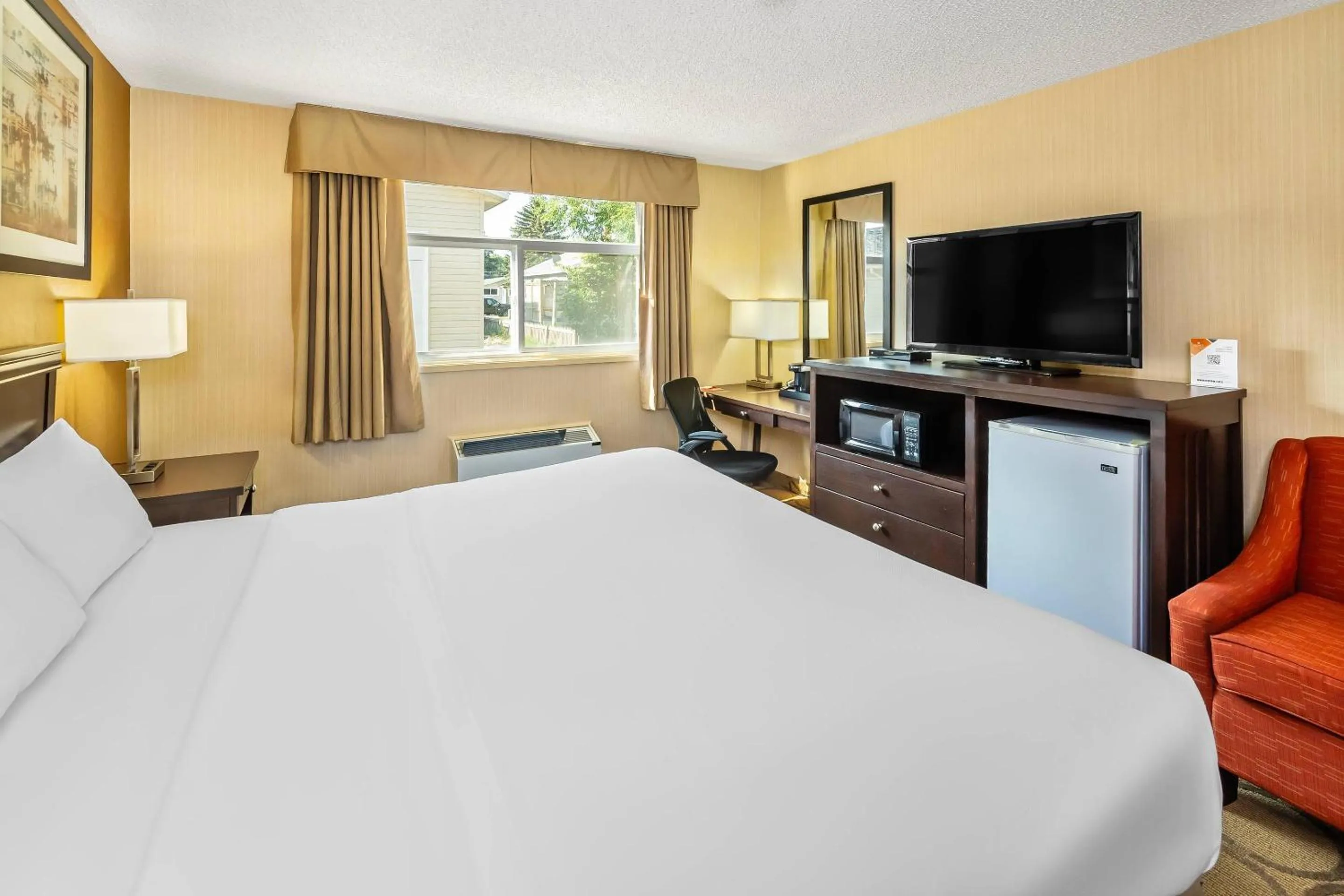 Bedroom, Bed in Econo Lodge