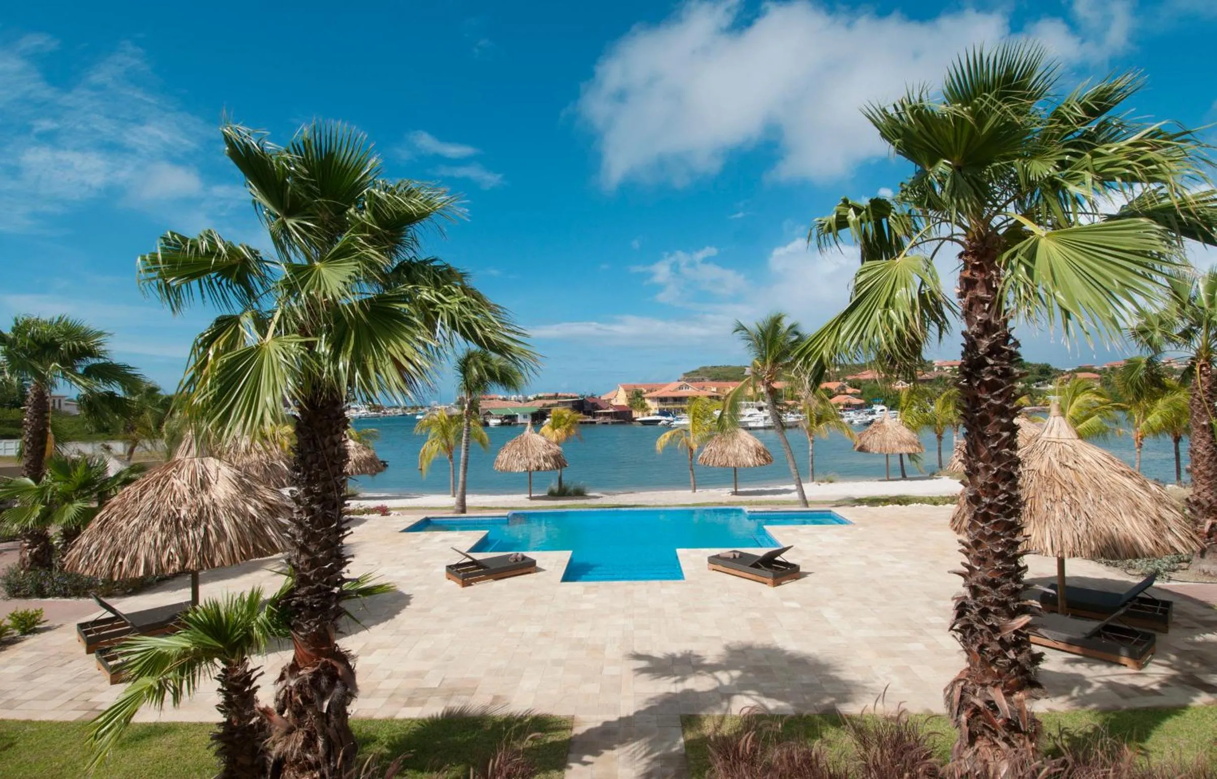 Beach in Spanish Water View Apartments - Jan Thiel area