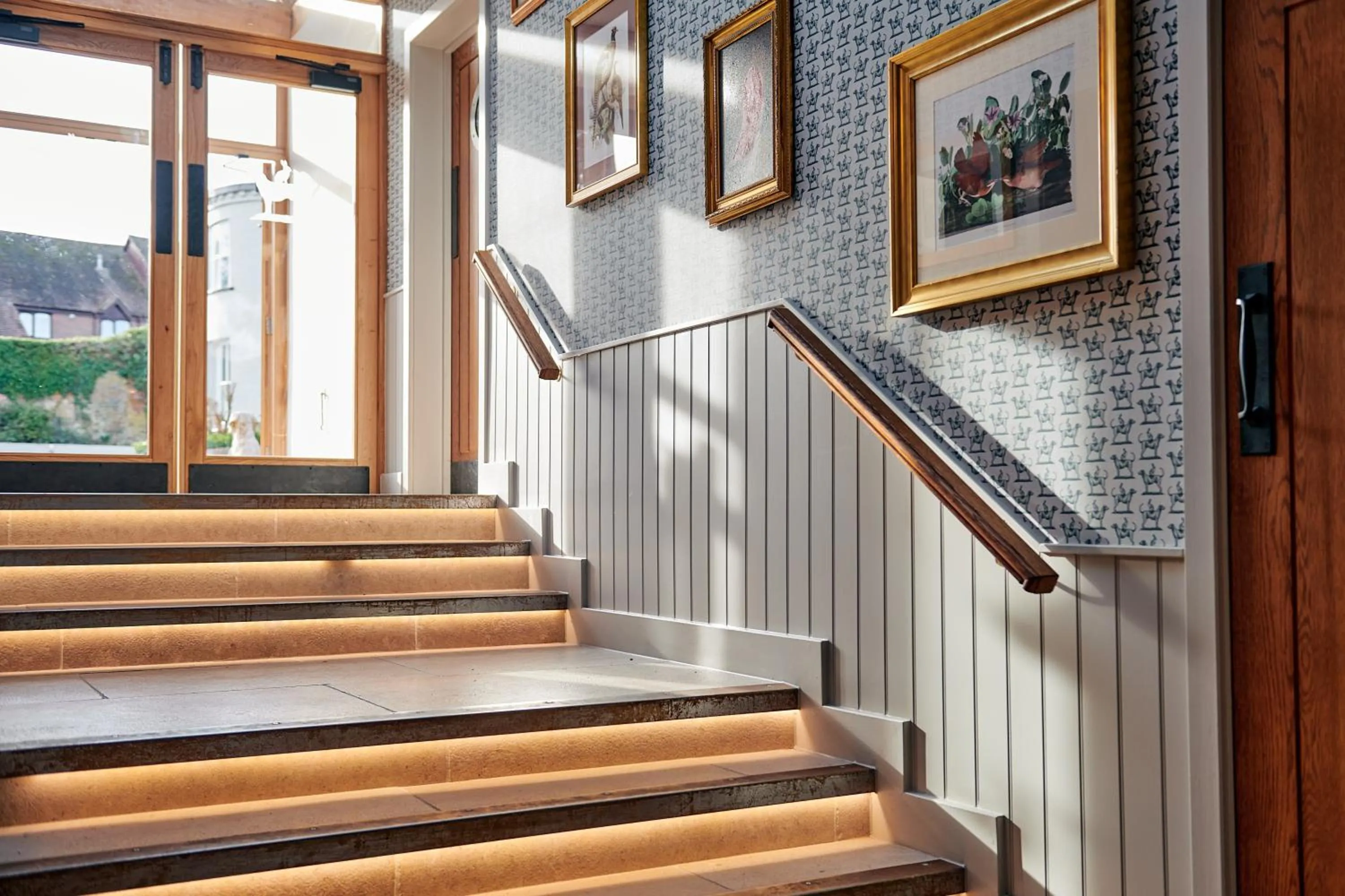 Property building in Hare and Hounds - Newbury