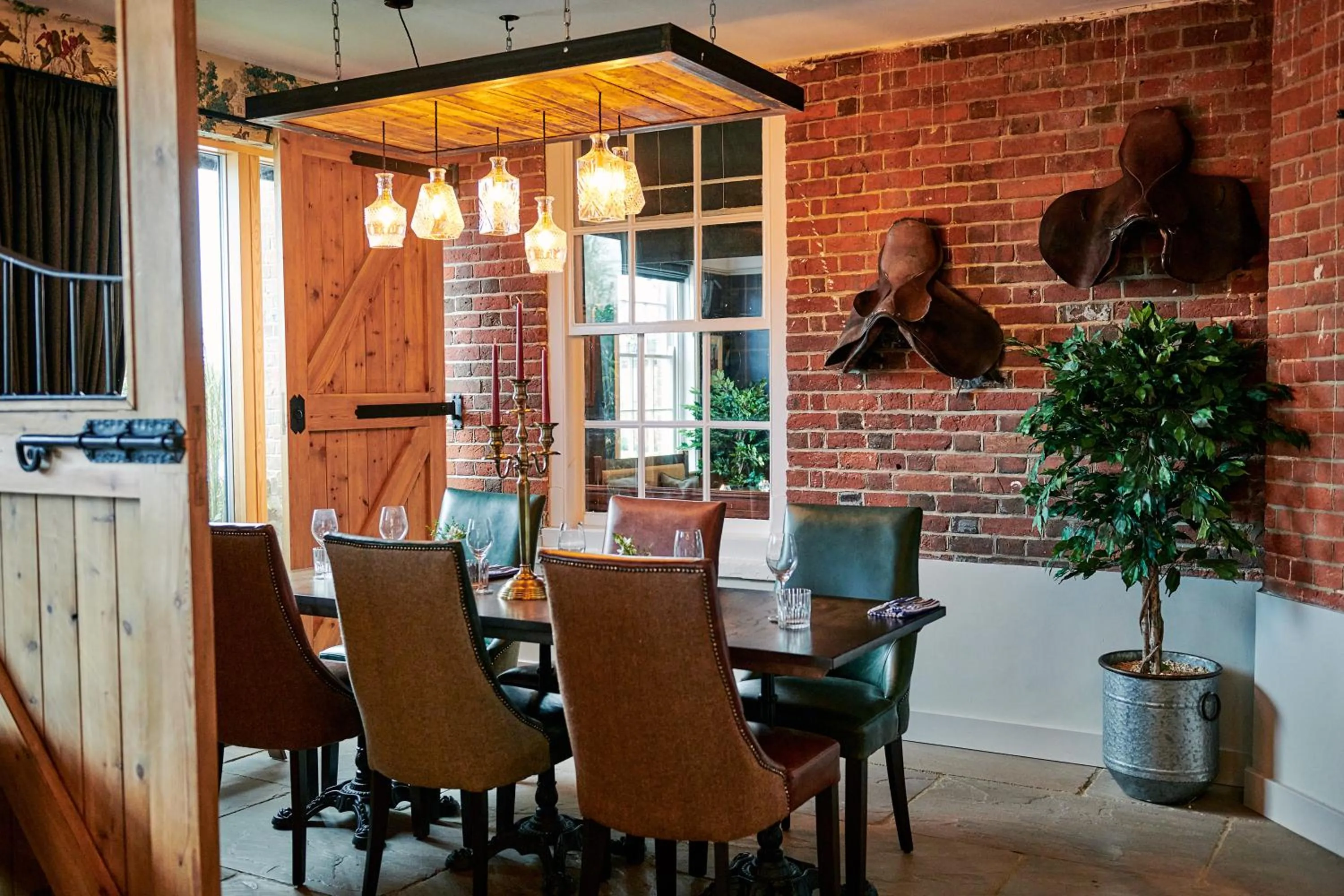 Dining area in Hare and Hounds - Newbury
