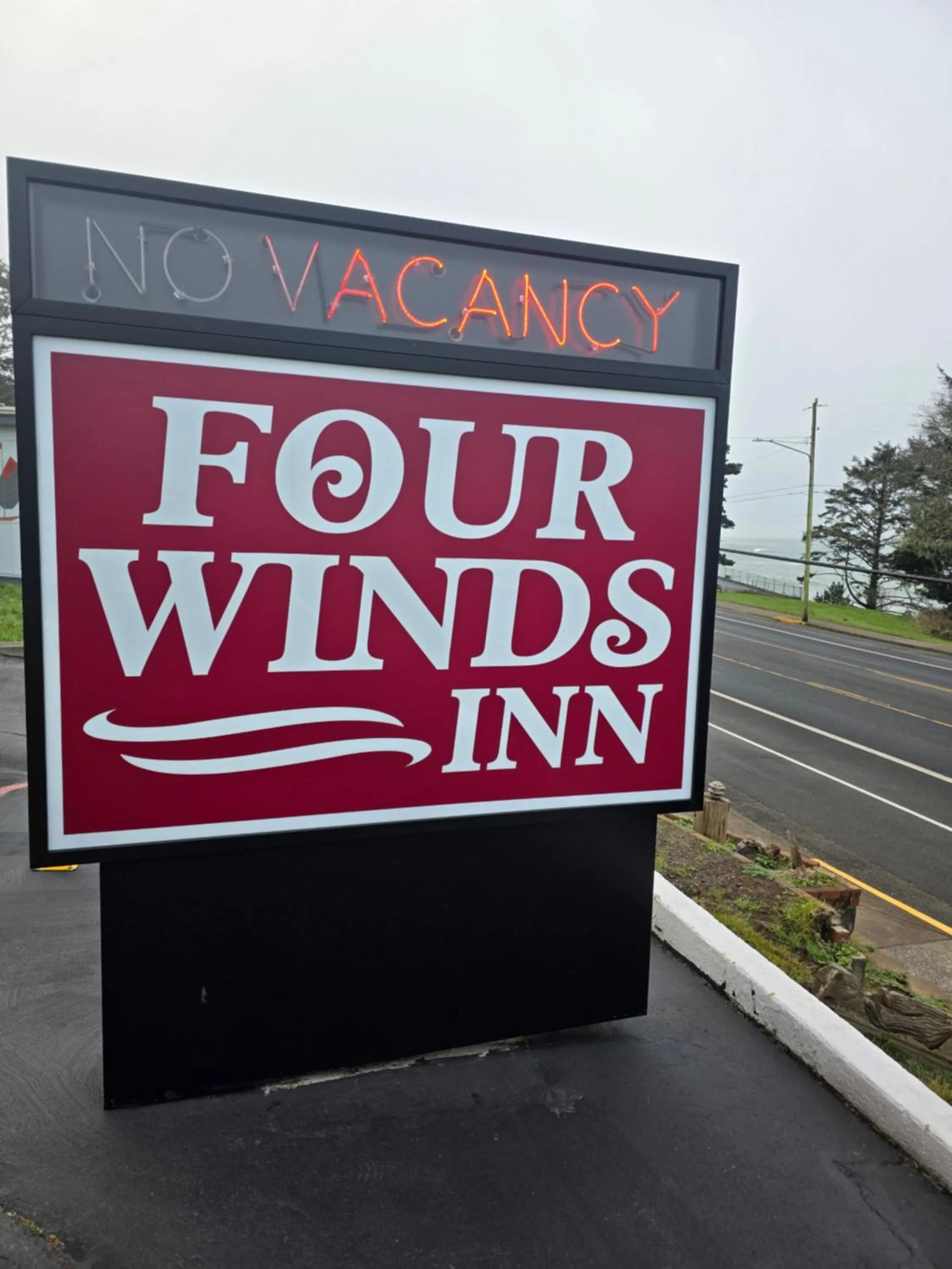 FourWinds INN