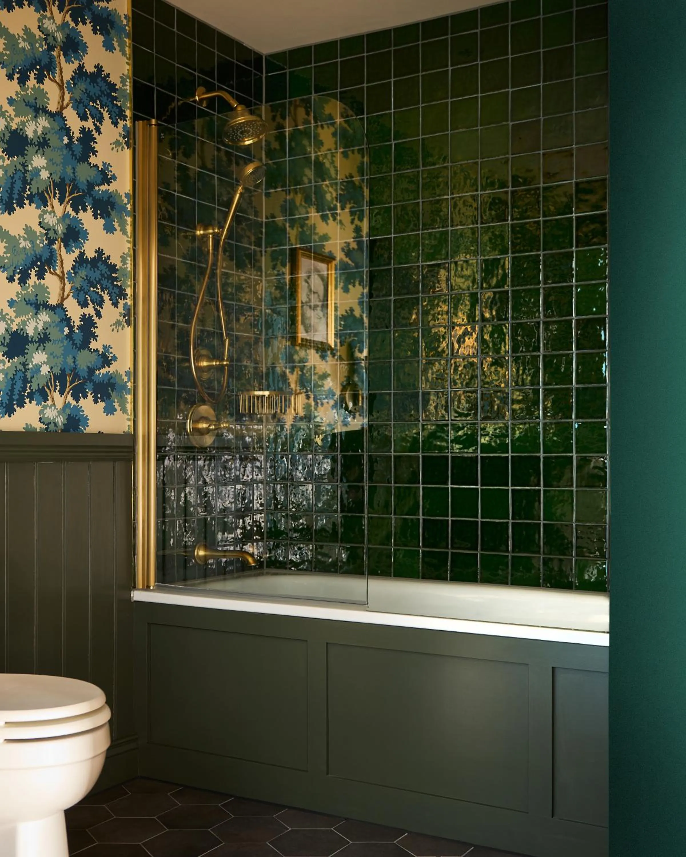 Shower in Portrush Adelphi