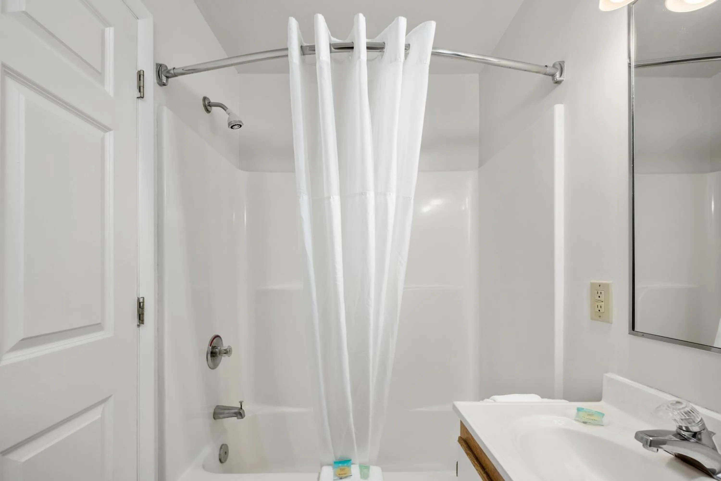 Shower in Affordable Suites Myrtle Beach