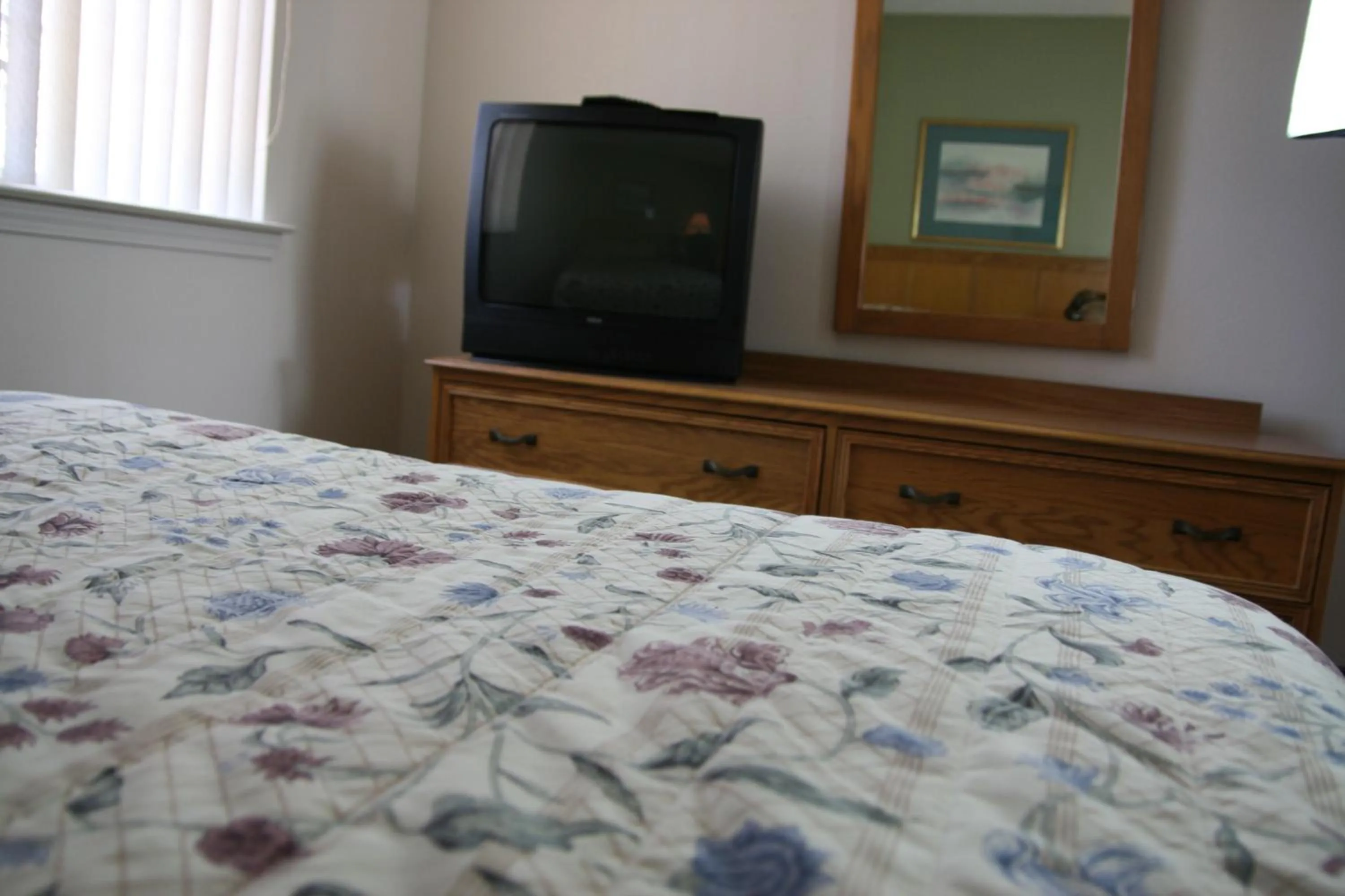 Bed in Affordable Suites Salisbury