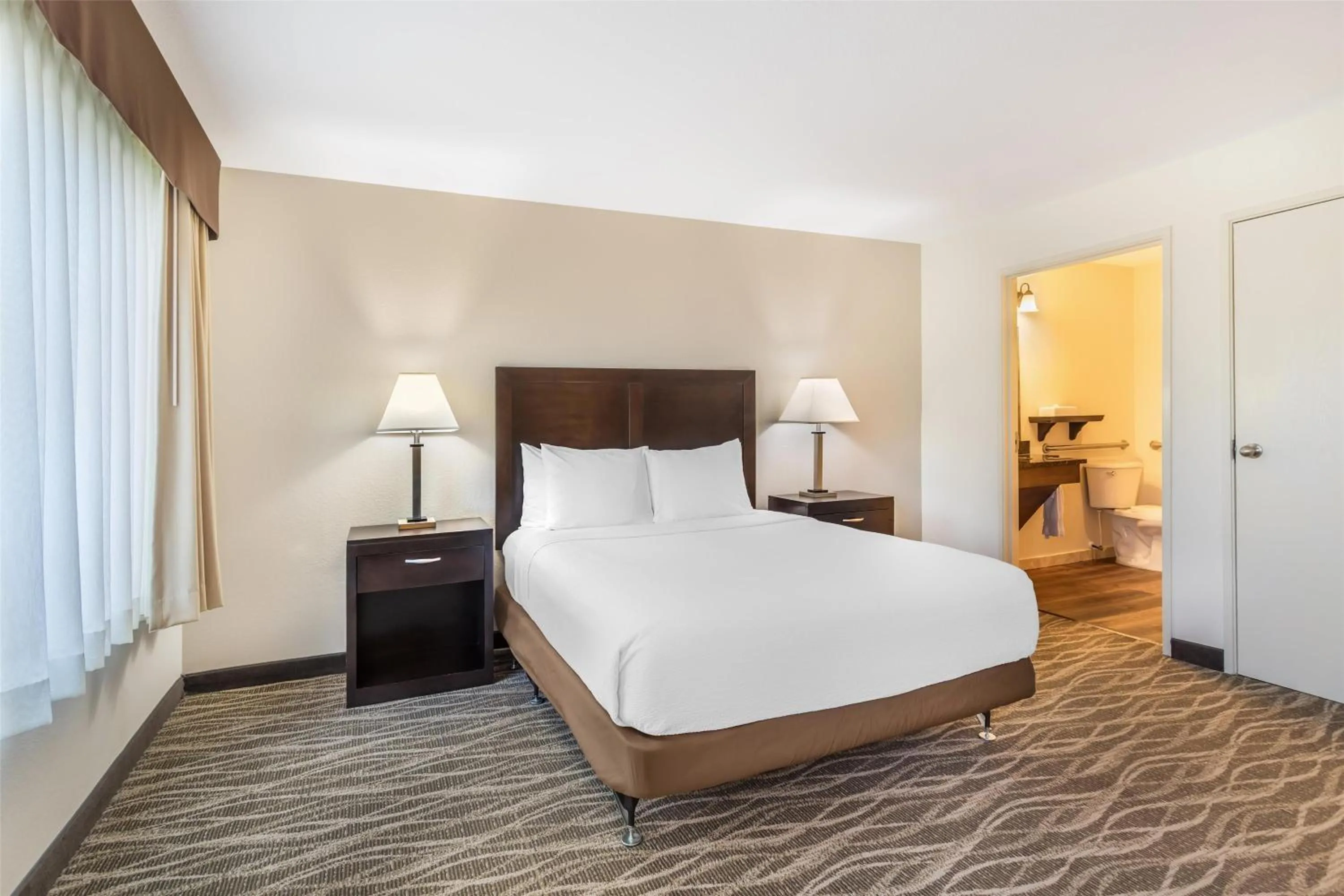 Bedroom, Bed in Best Western Plus Valdosta Hotel & Suites