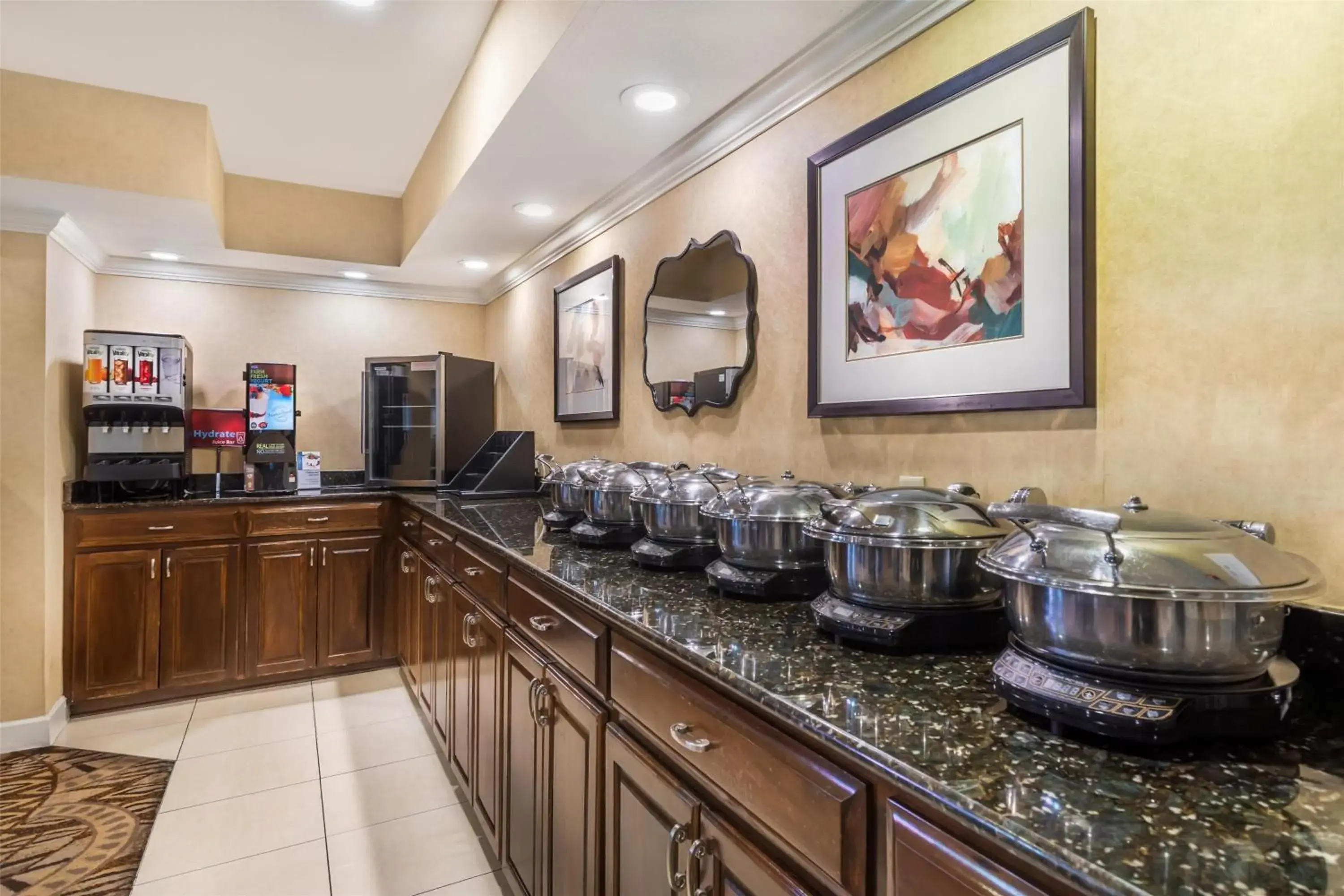 Breakfast in Best Western Plus Valdosta Hotel & Suites Breakfast in Best Western Plus Valdosta Hotel & Suites