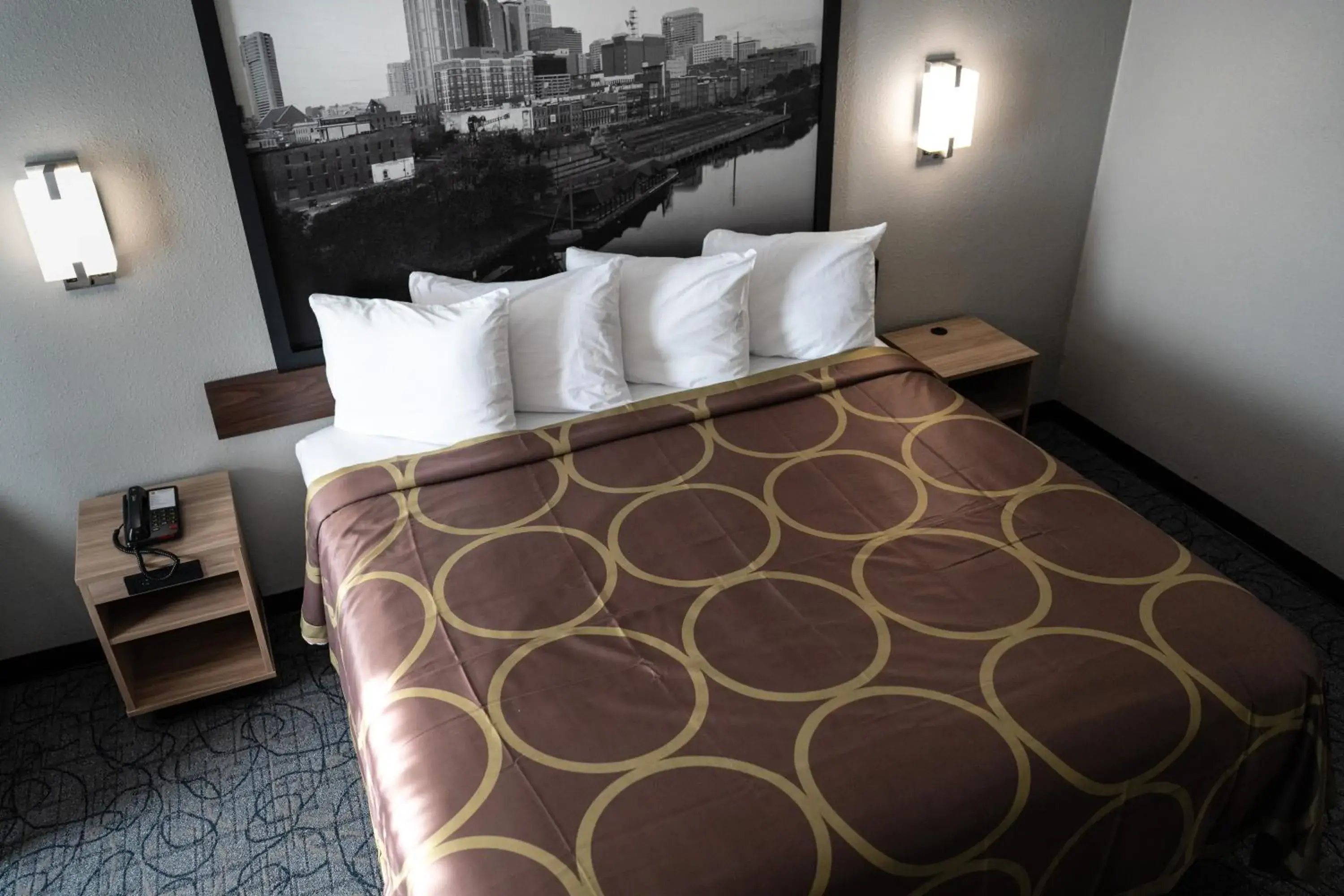 Bed in Super 8 by Wyndham Antioch/Nashville South East Bed in Super 8 by Wyndham Antioch/Nashville South East