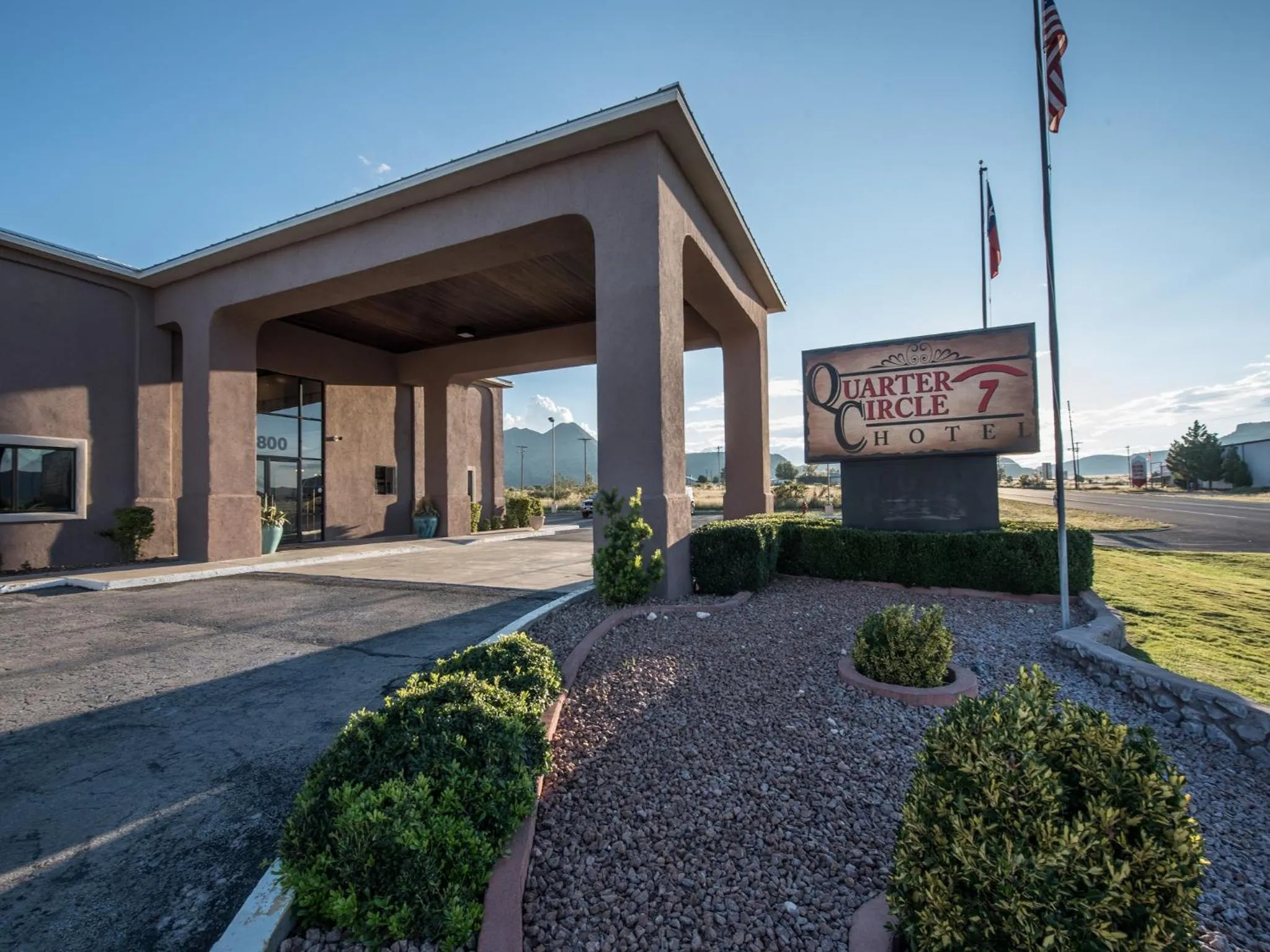 Facade/entrance in Hotel Parker at Quarter Circle 7