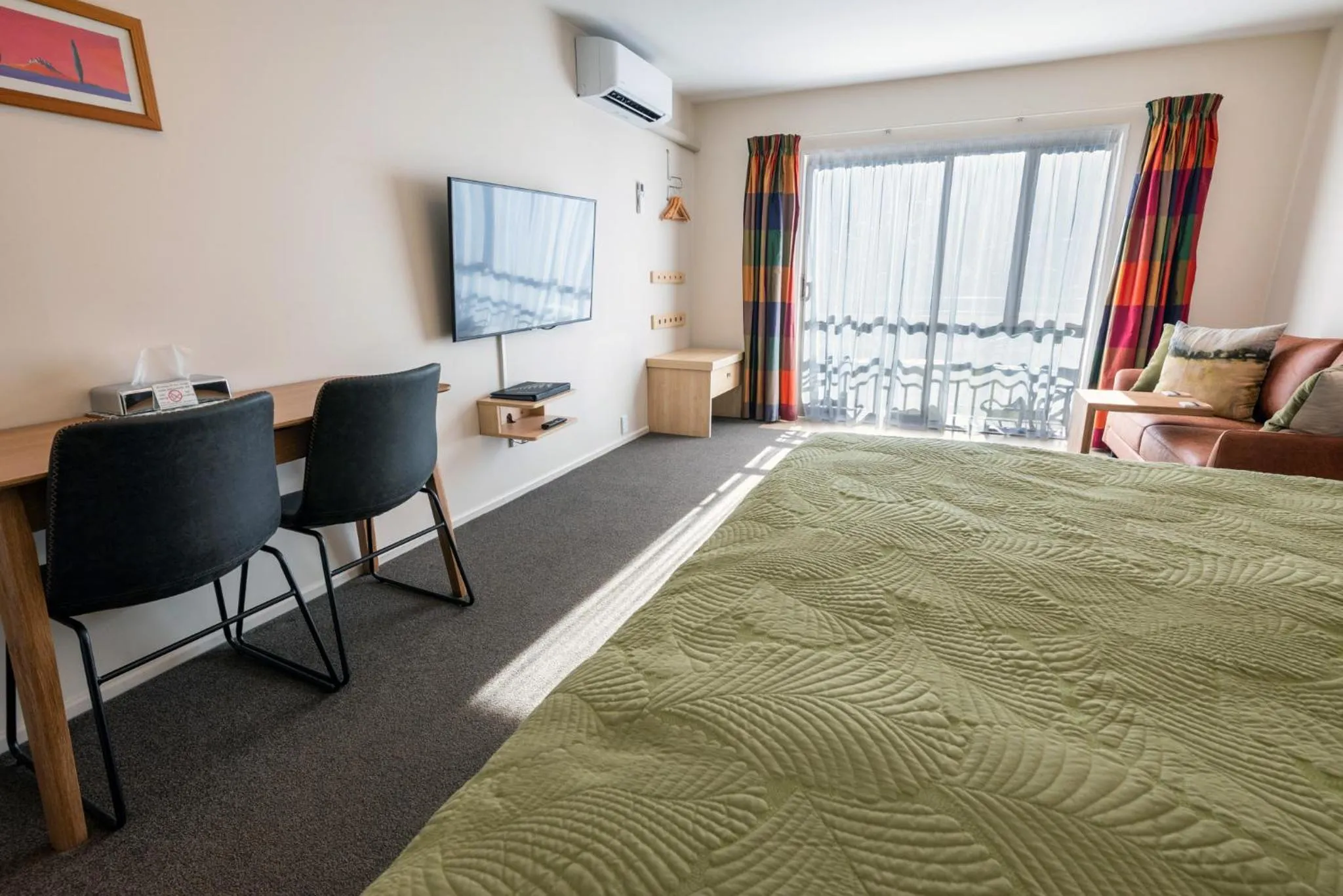 TV and multimedia, Bed in Tussock Peak Lodge