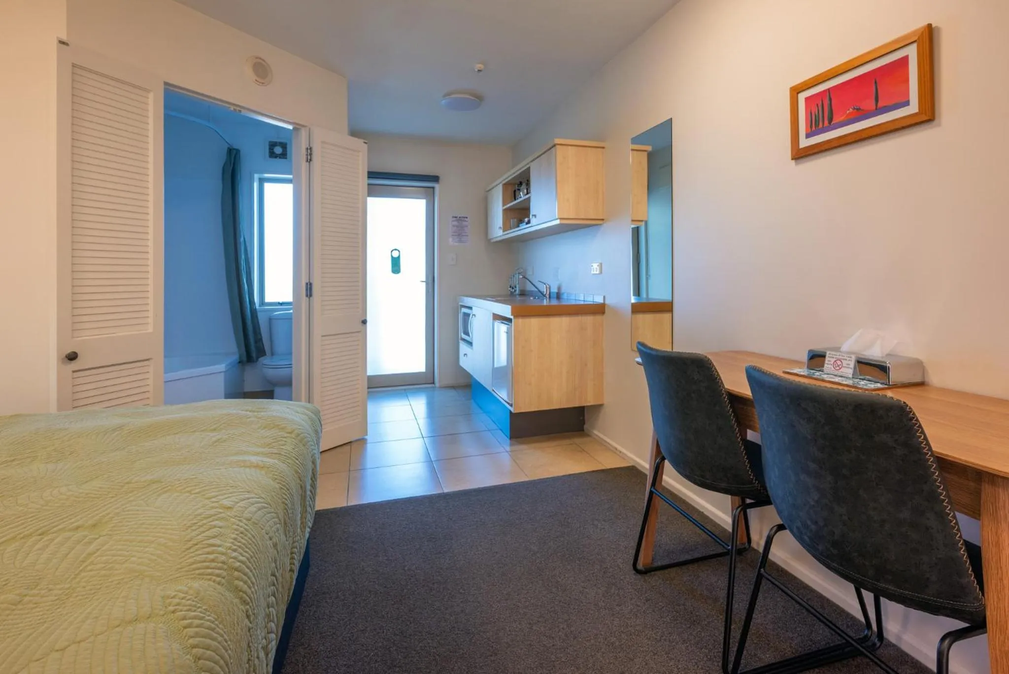 Kitchen or kitchenette in Tussock Peak Lodge