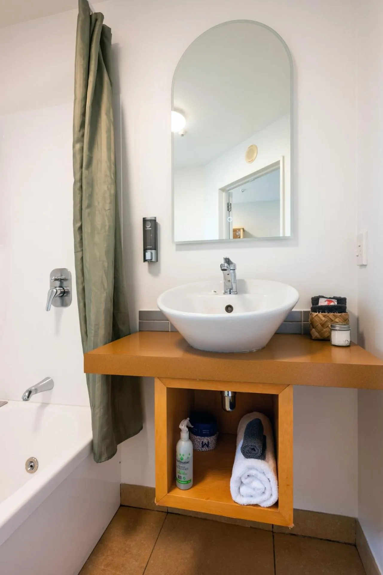 Bathroom in Tussock Peak Lodge
