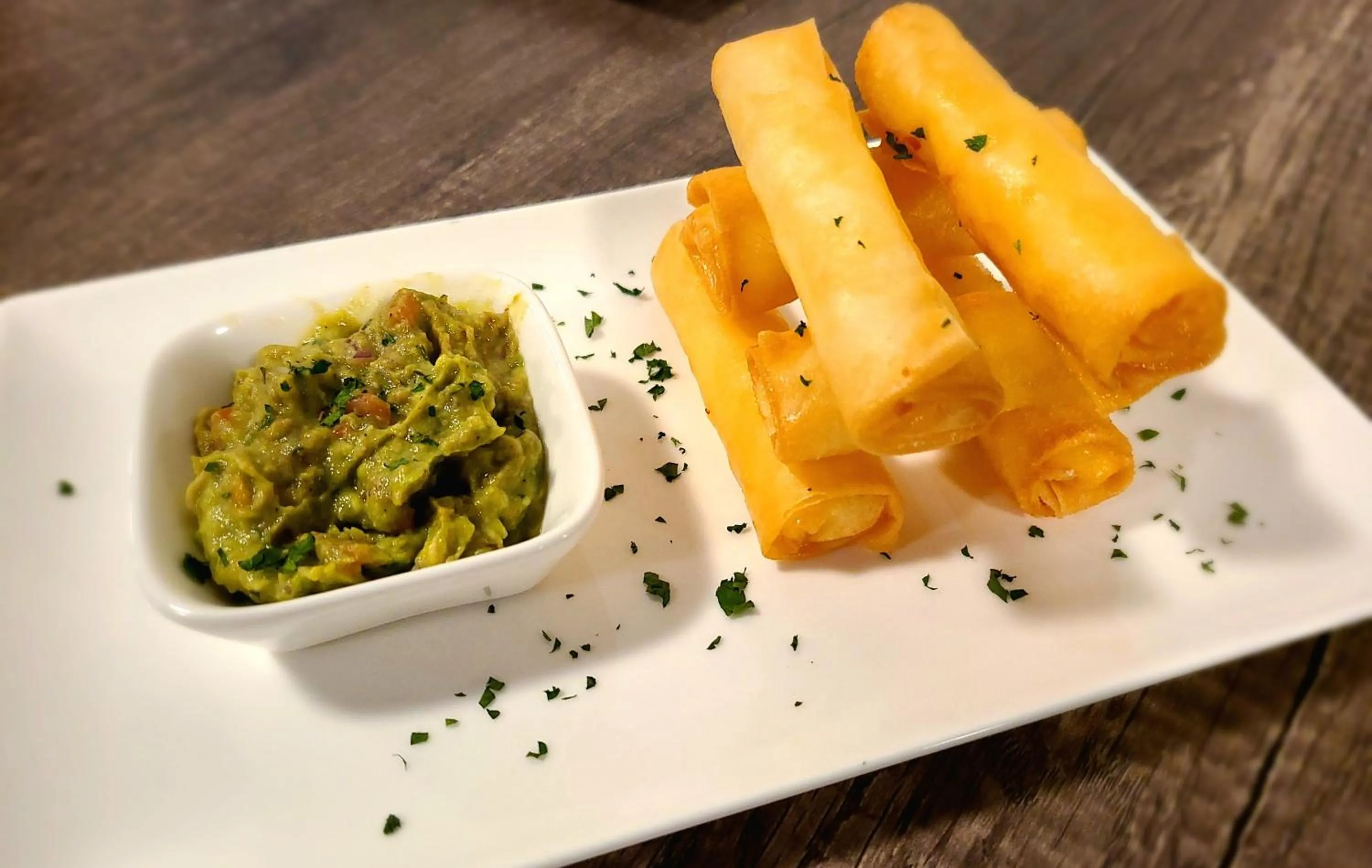 Restaurant/places to eat in Executive House Suites Hotel & Conference Centre