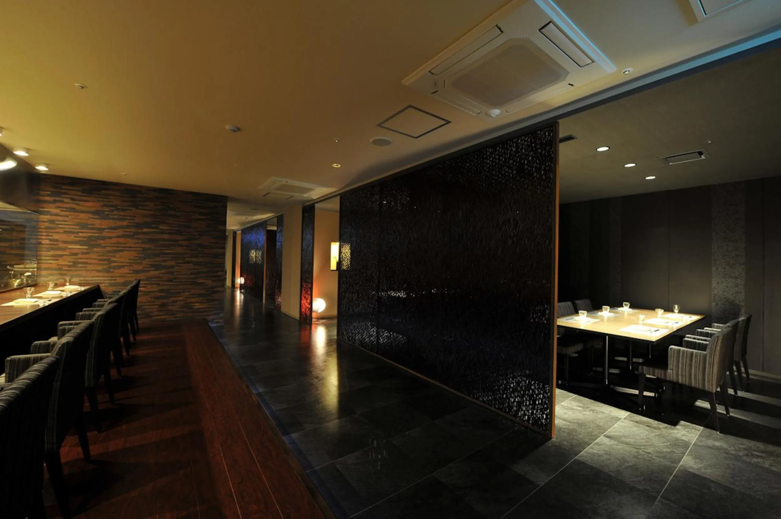 Restaurant/places to eat in Chaharu