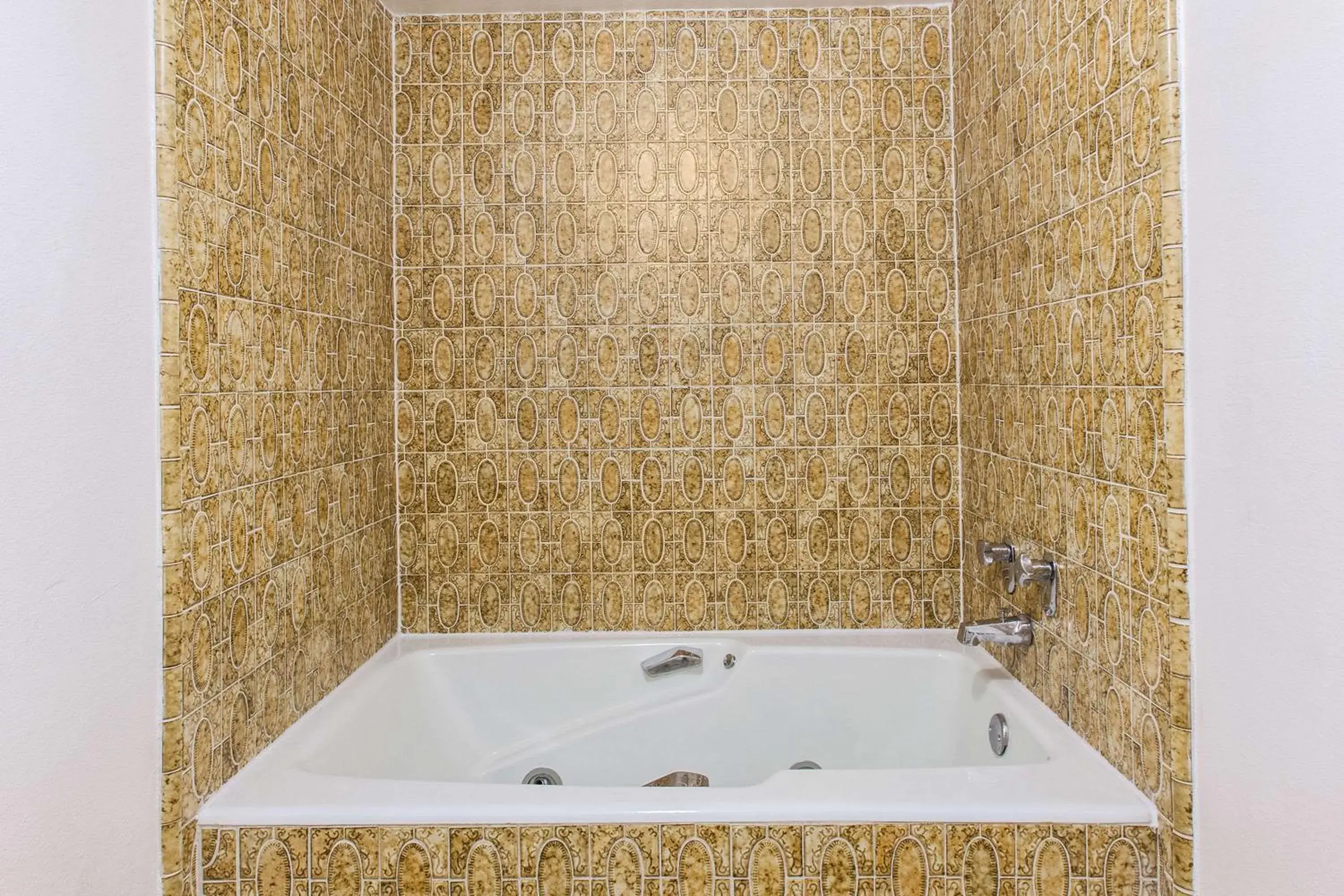 Bathroom in Days Inn by Wyndham Camarillo - Ventura Bathroom in Days Inn by Wyndham Camarillo - Ventura